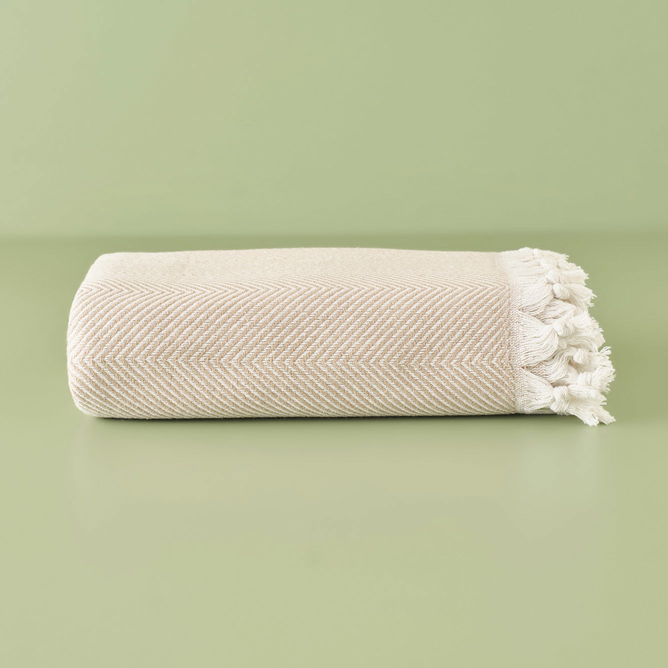 Nina Herringbone Bedspread with Tassels