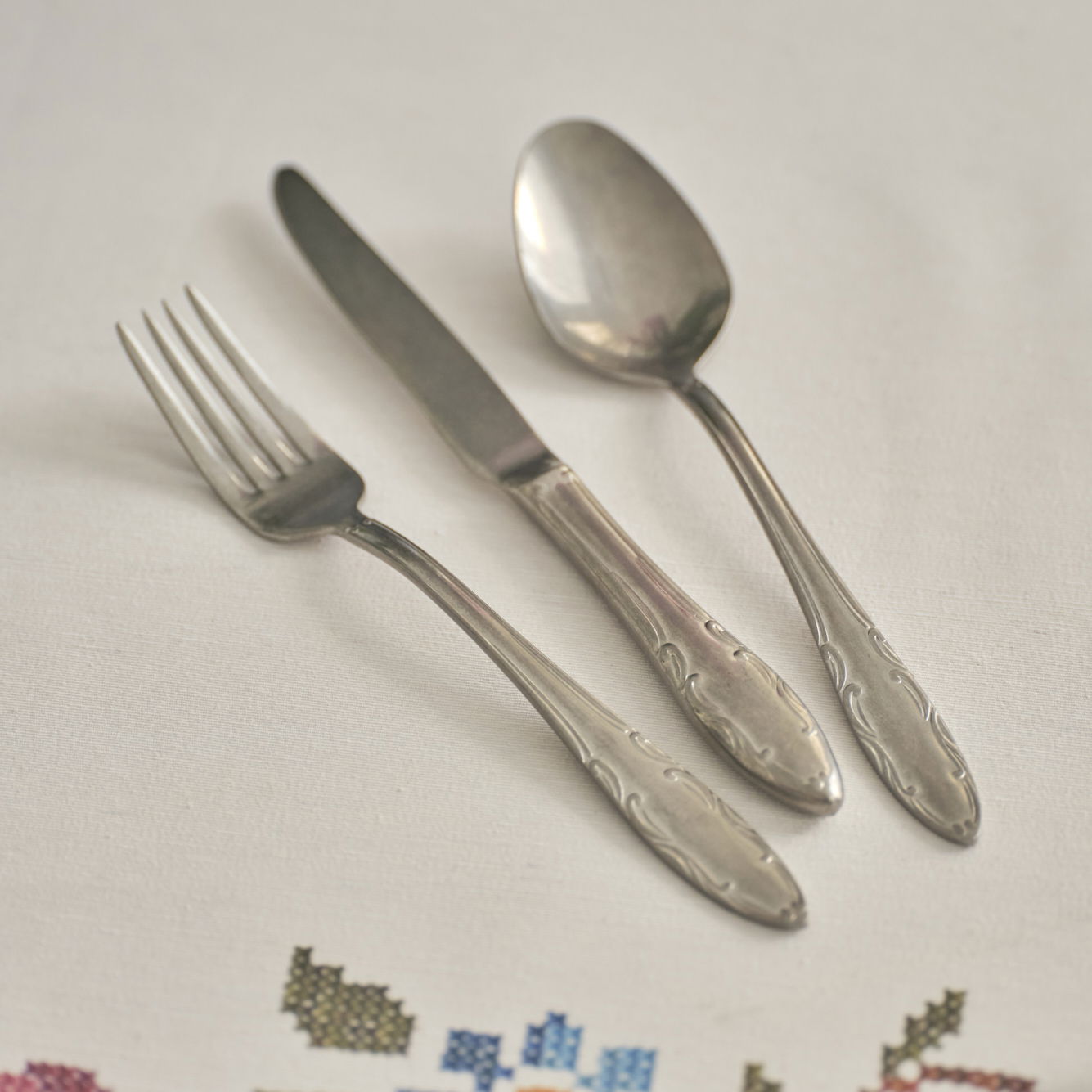 Vintage 18-Piece Flatware Set