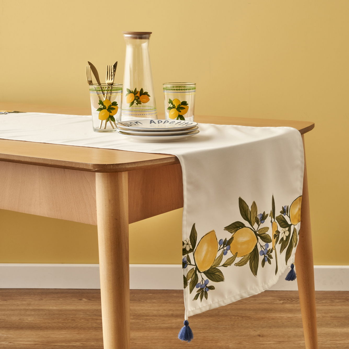 Lemoncello Table Runner