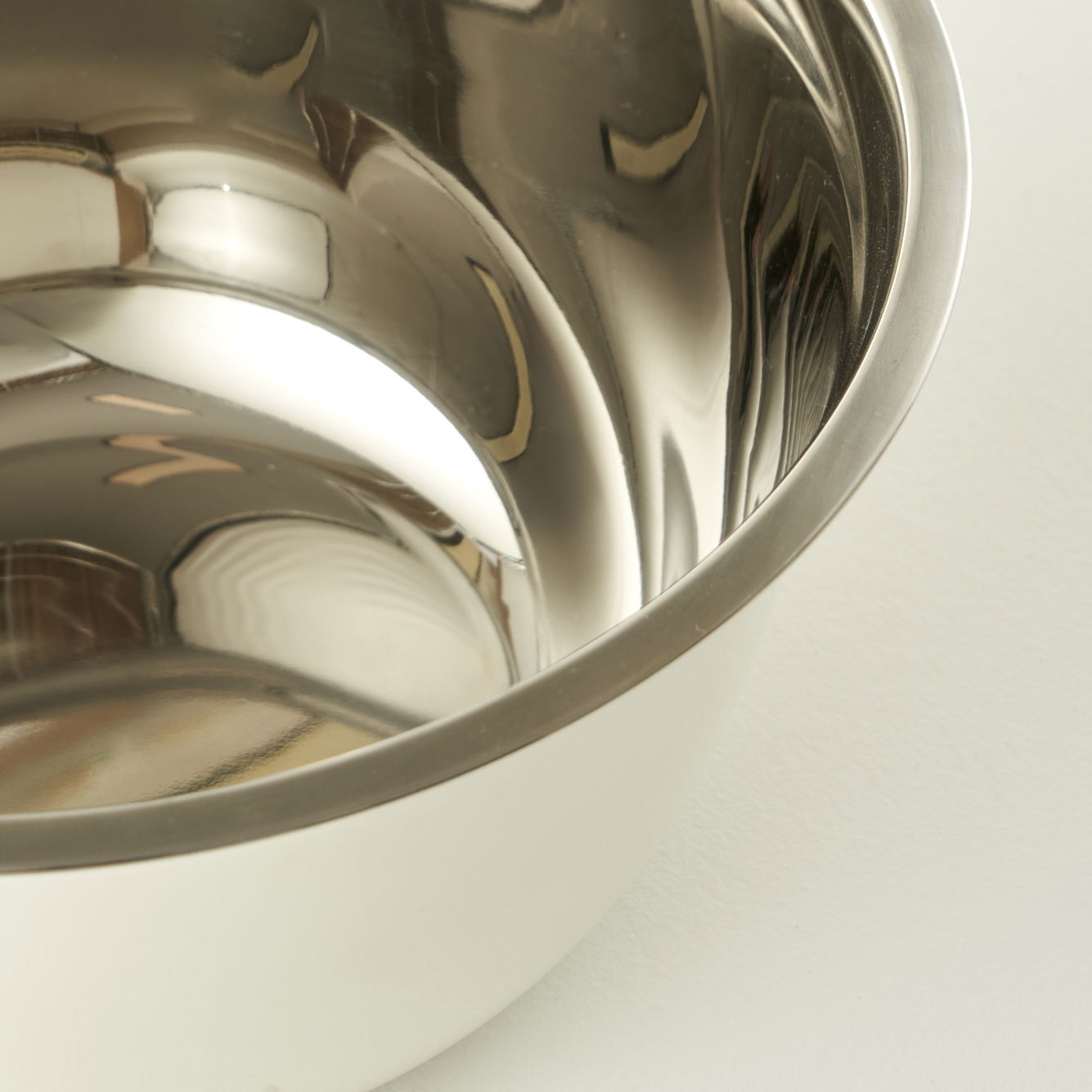 Giza Stainless Steel Mixing Bowl