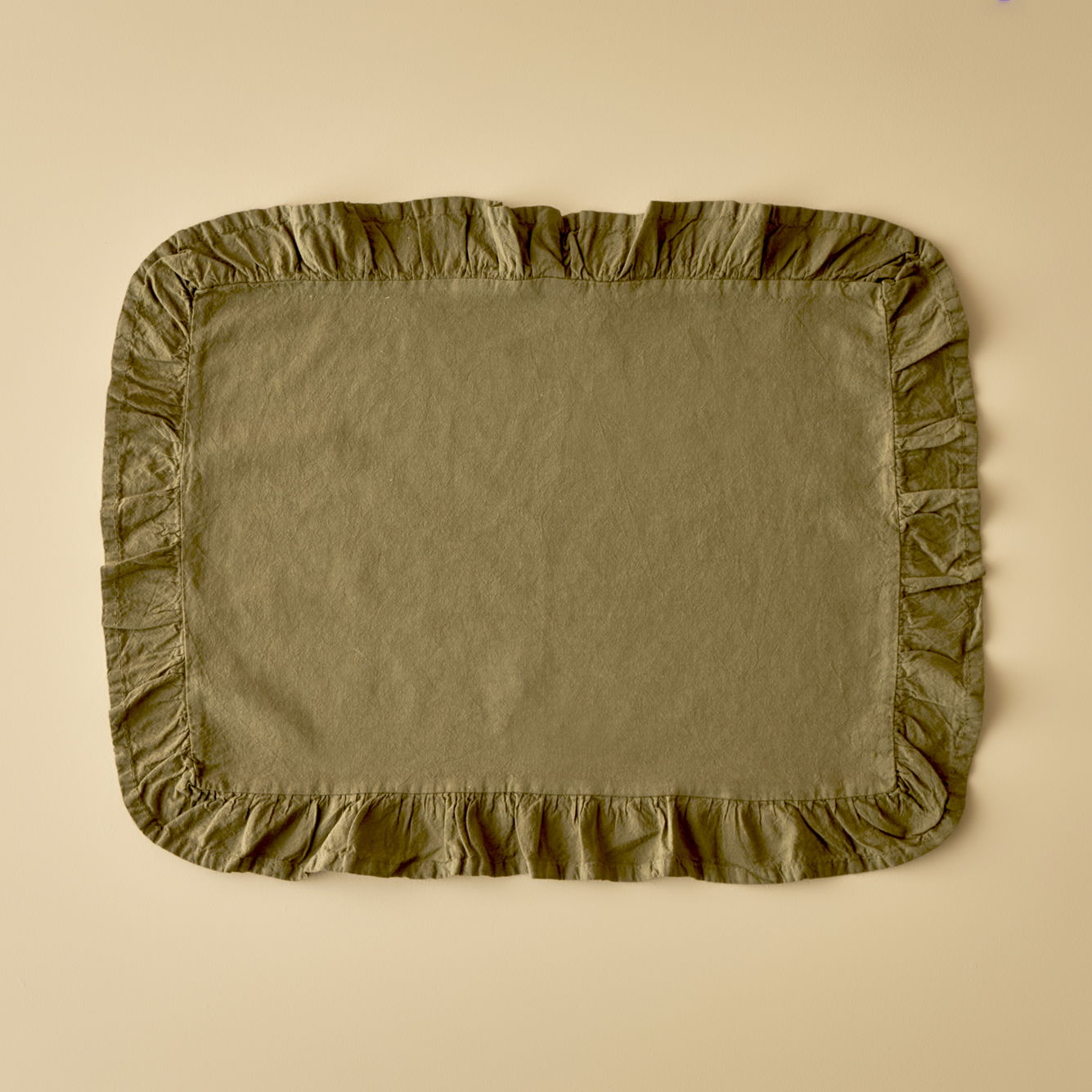 Elegance Cotton Ruffled Edge Placemat