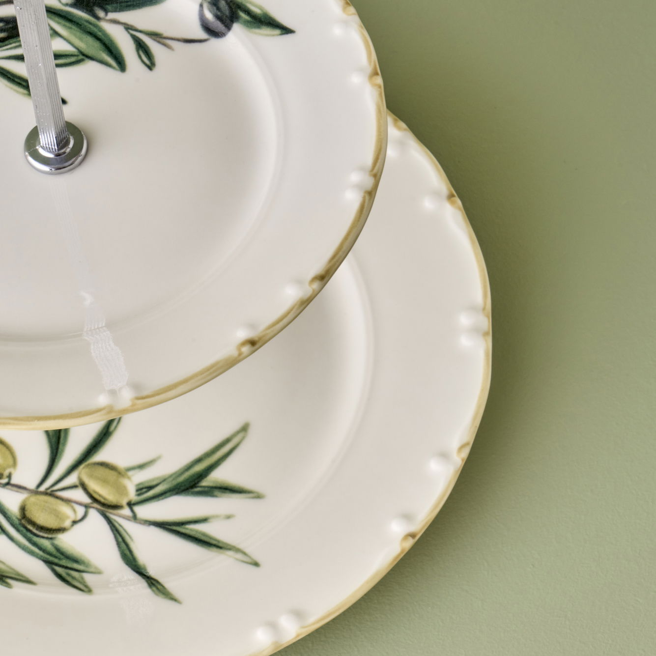 Olive Porcelain 2-Tier Serving Stand
