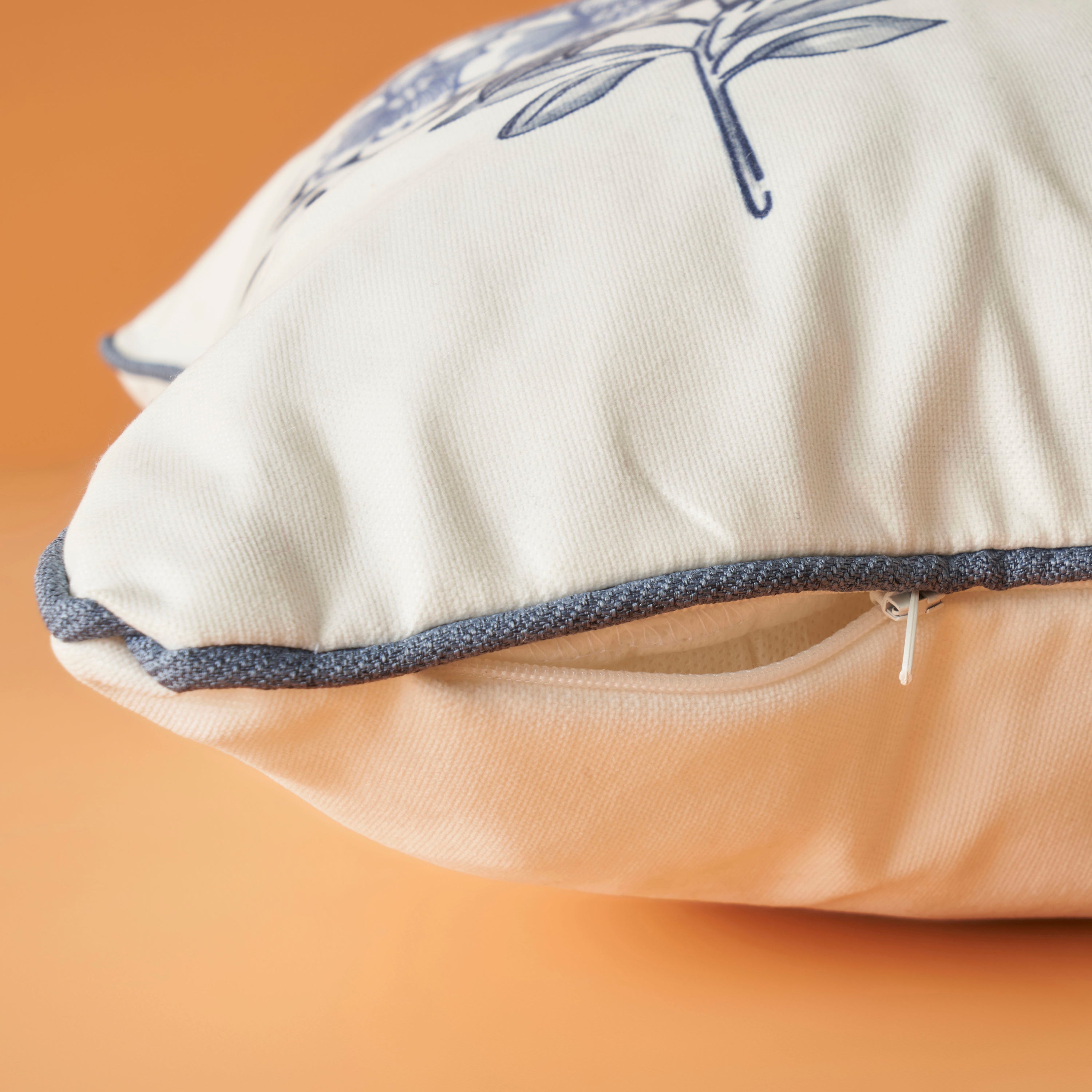Bleu Blanc Embroidered Decorative Pillow Cover