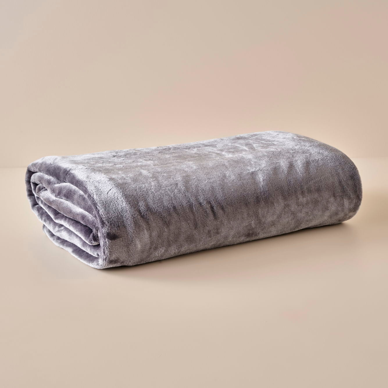 Shelly Wellsoft Plush Throw Blanket