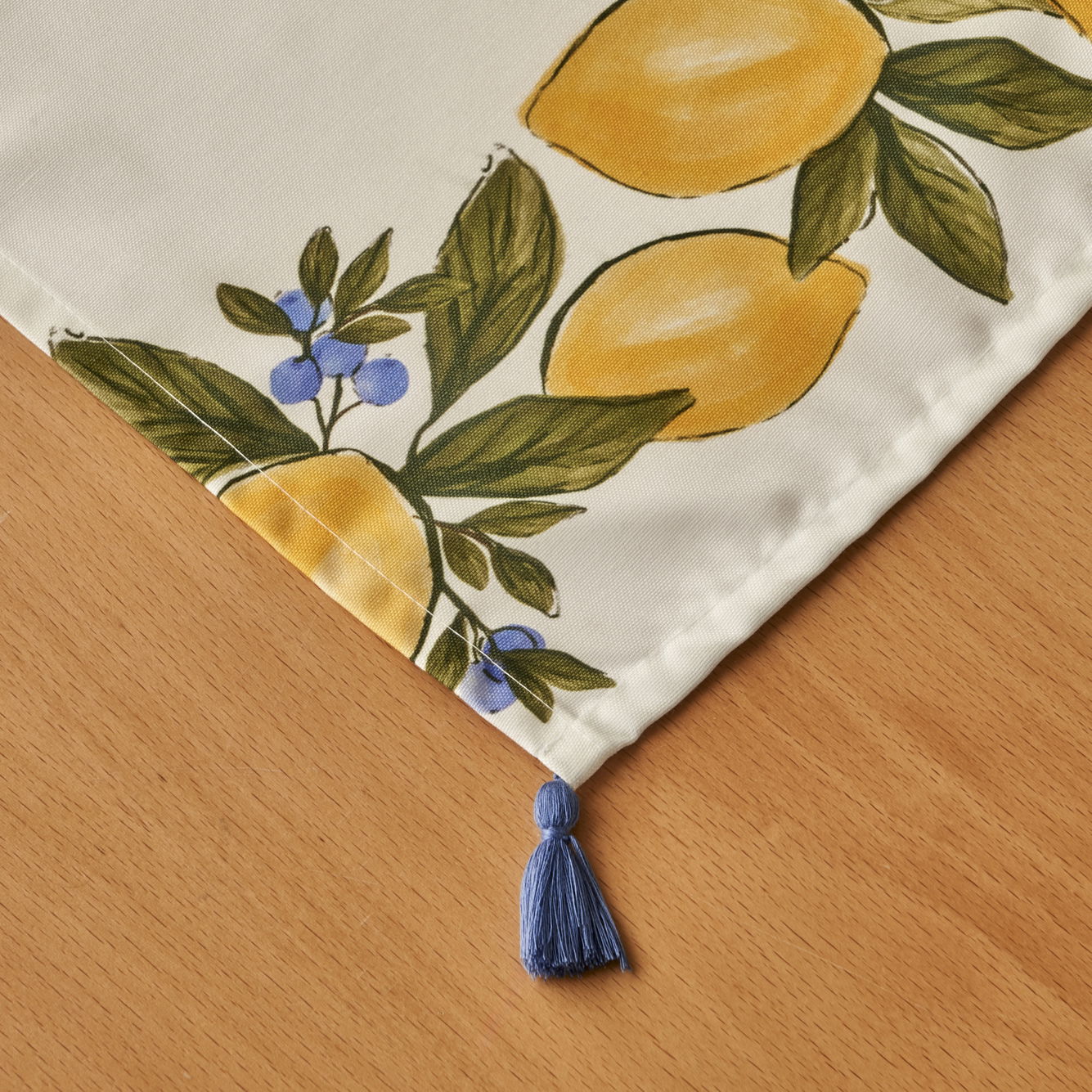 Lemoncello Table Runner