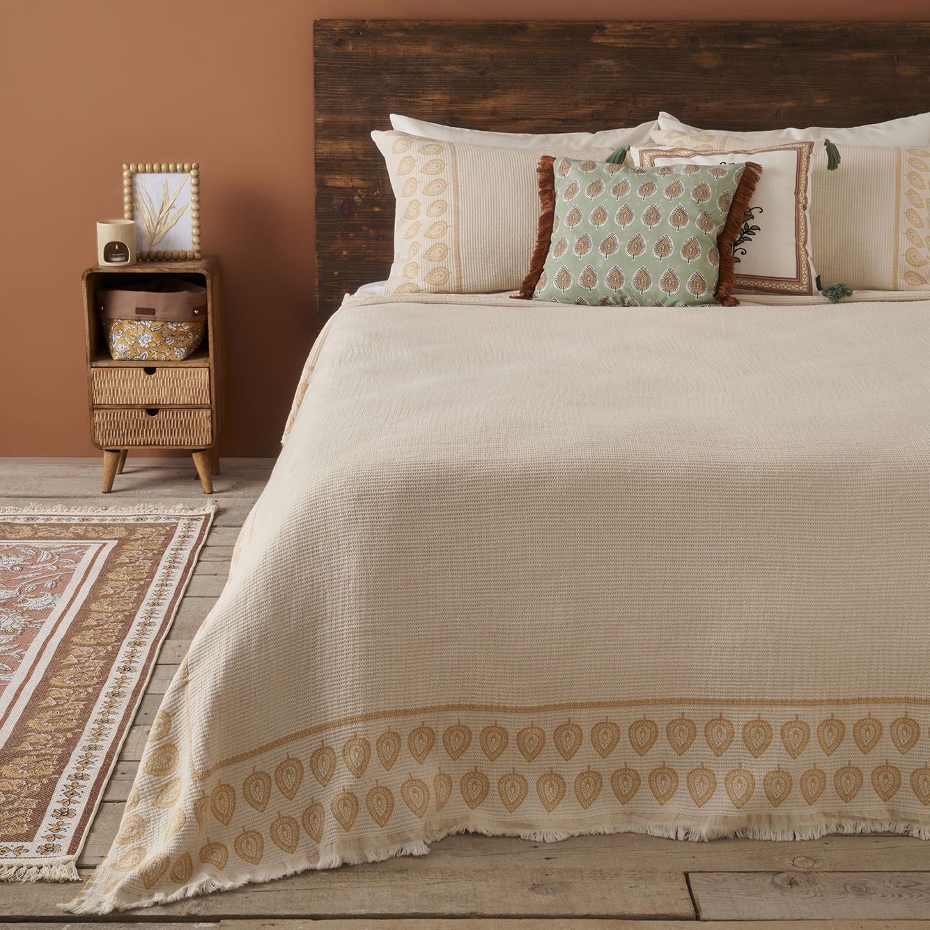 Indian Art Cotton Jacquard Coverlet with Shams