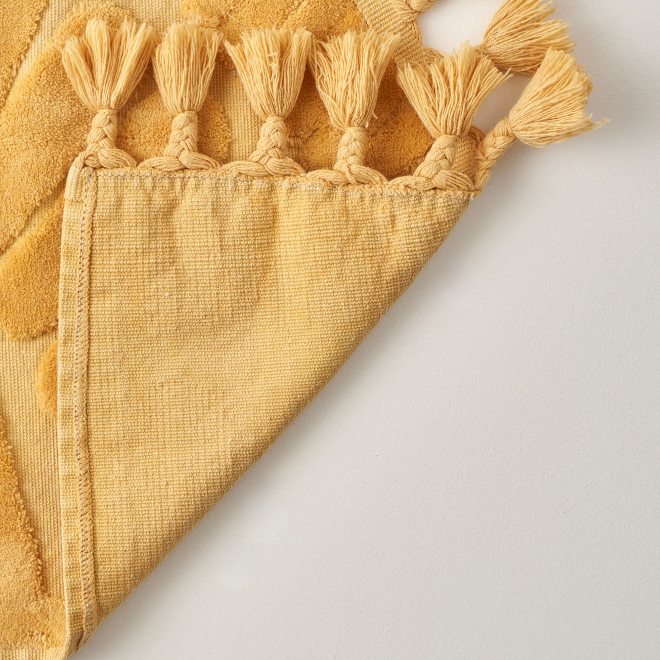 Sunshine Tasseled Cotton Bath Mat Set