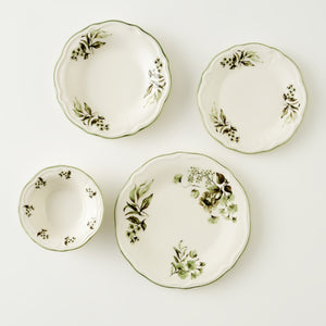 Julia 24 Piece Porcelain Dinnerware Set