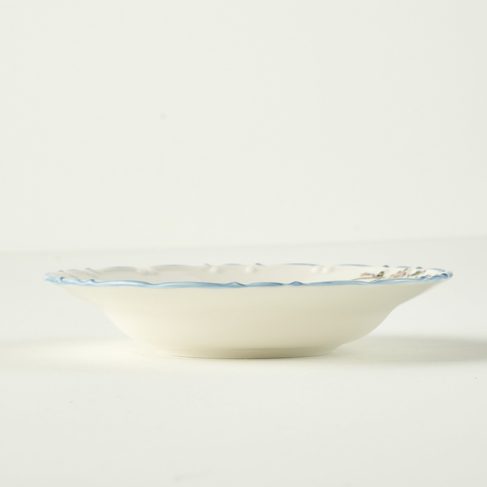 Vintage 24 Piece Porcelain Dinnerware Set