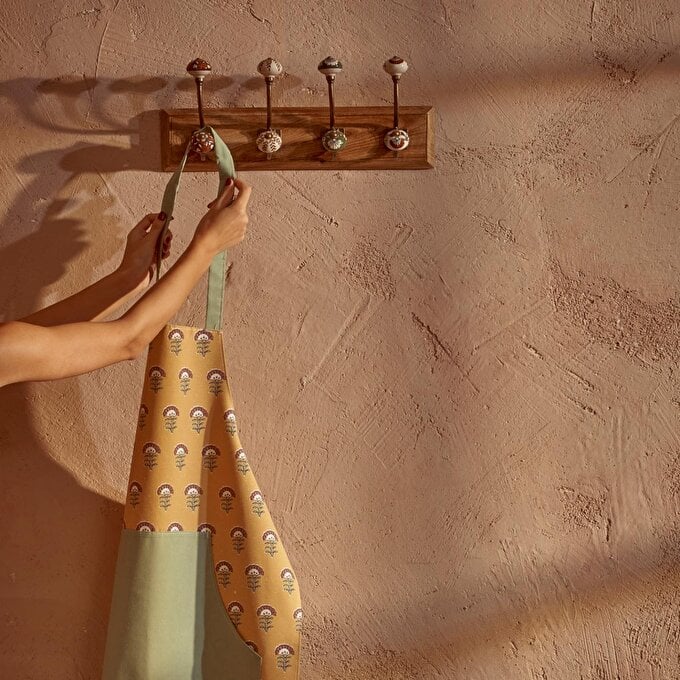 Ivana 4 Hook Mango Wood Wall Rack with Ceramic Knobs