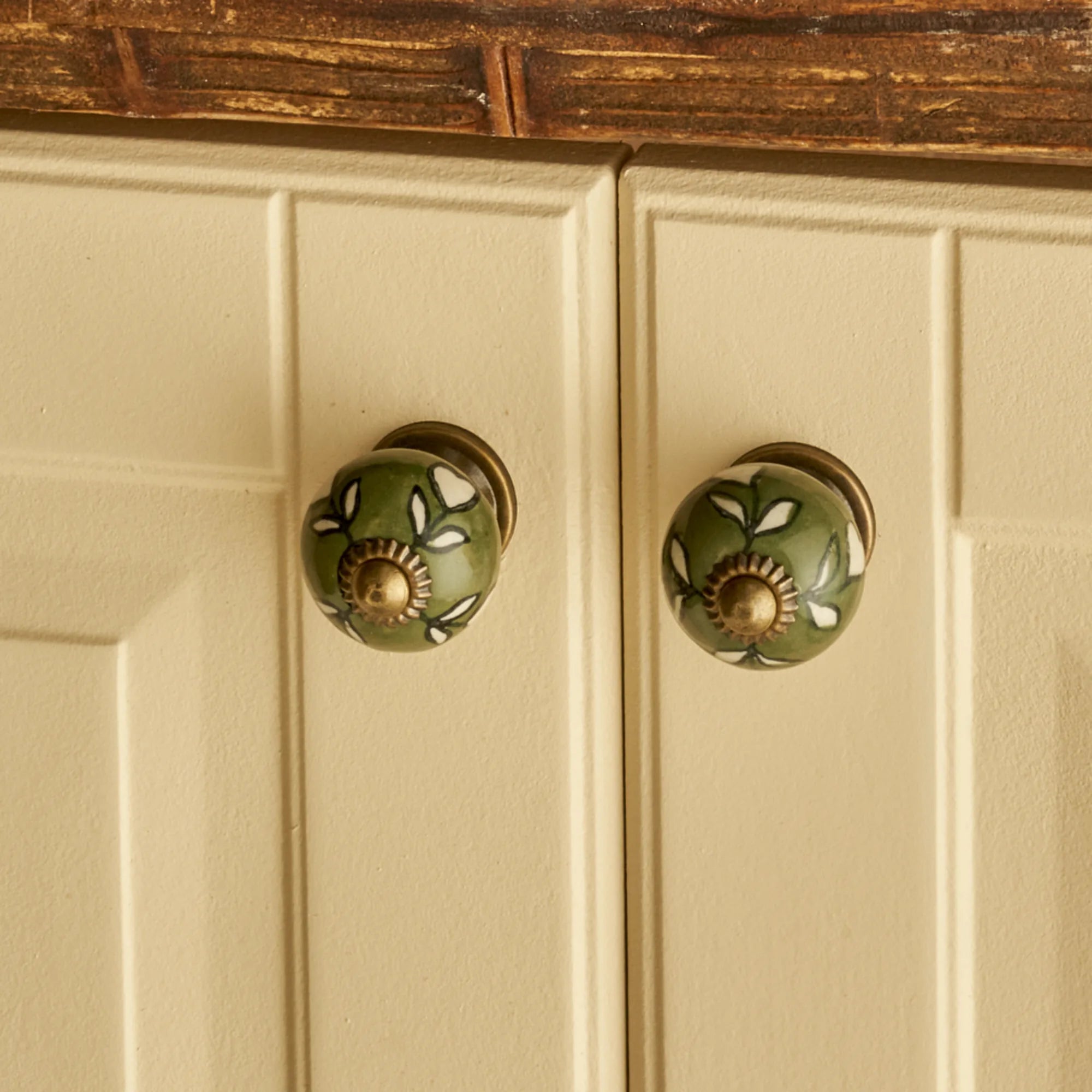Priel Cabinet Knobs (Set of 2)