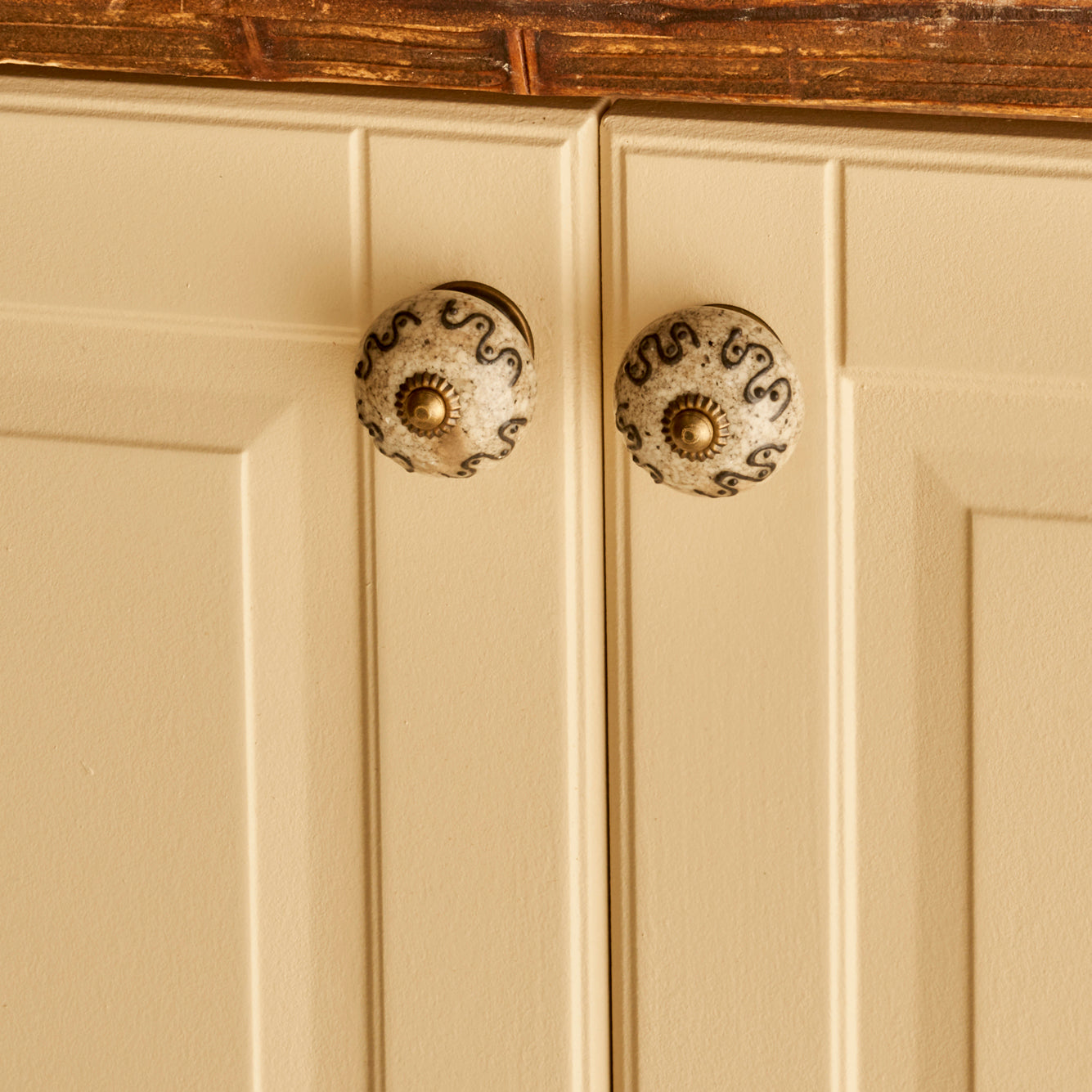 Izzy Ceramic Cabinet Knobs (Set of 2)