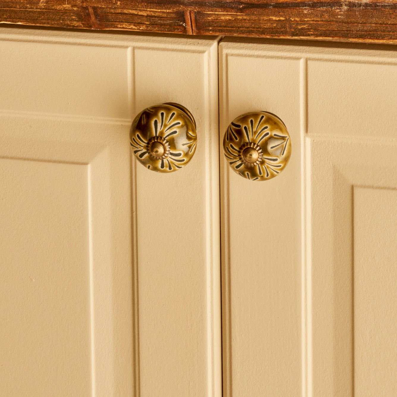 Taro Ceramic Cabinet Knobs (Set of 2)
