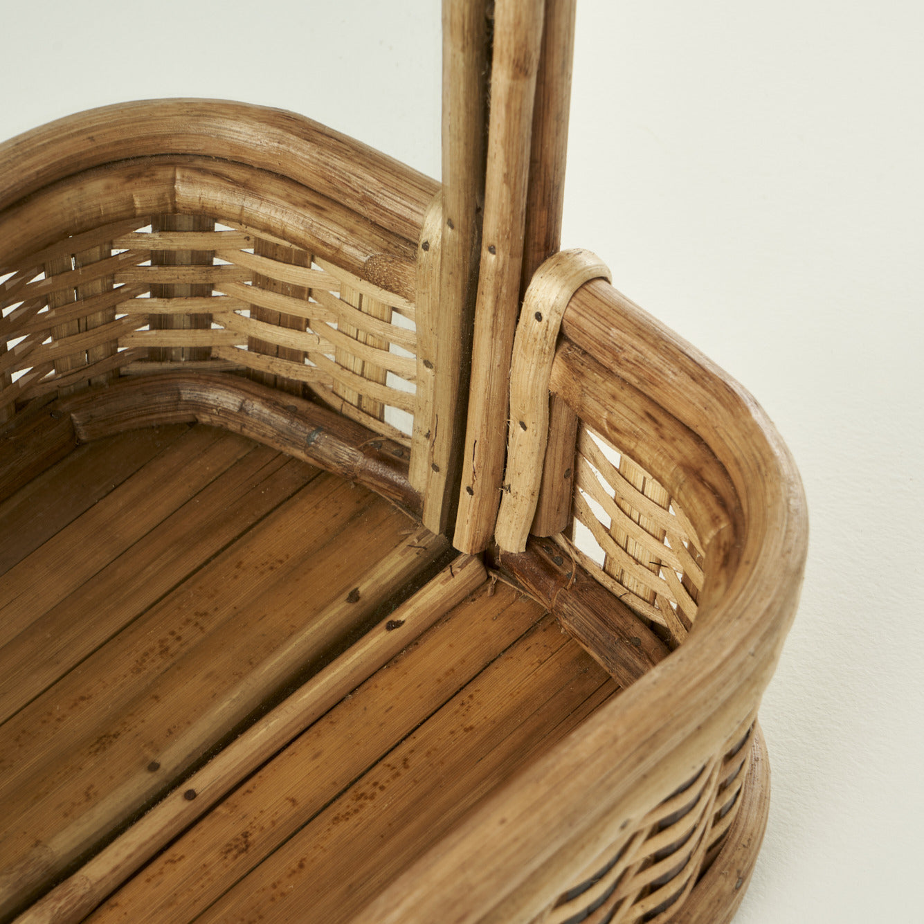 Grin Tabletop Mirror With Basket Base