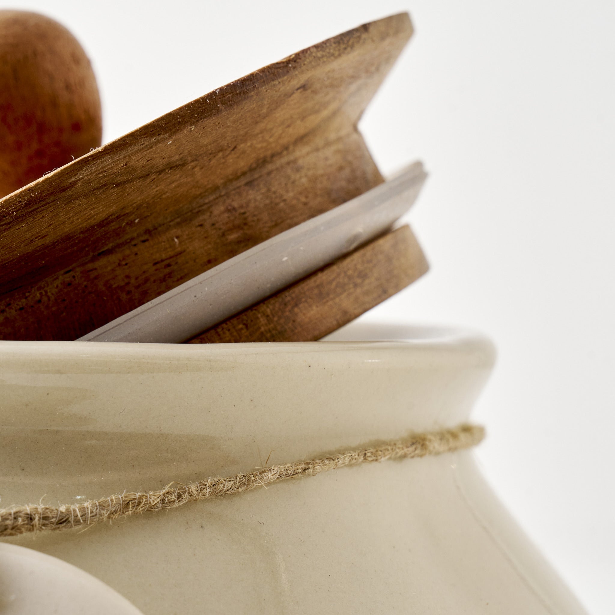 Ceramic Jar with Acacia Lid