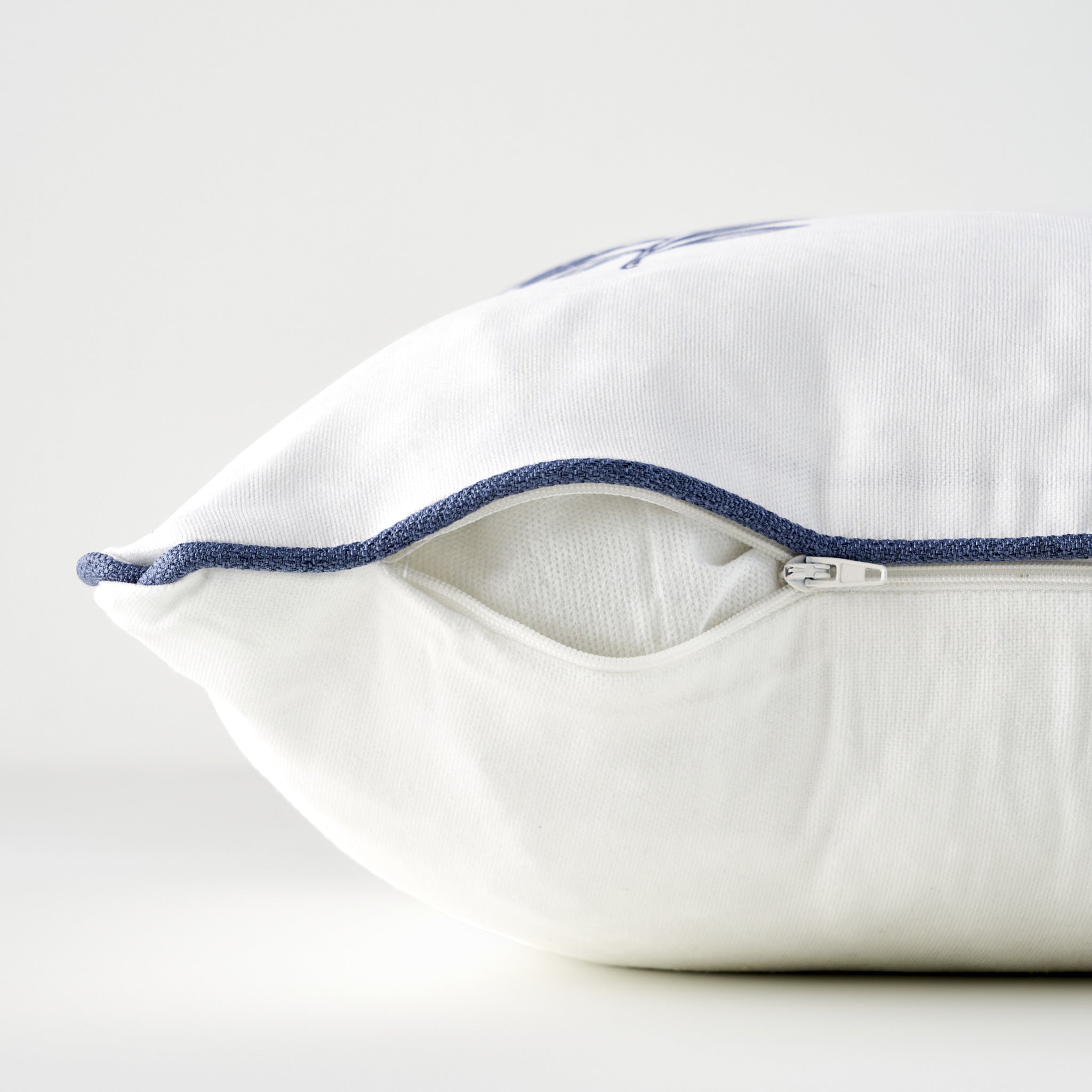 Bleu Blanc Embroidered Decorative Pillow Cover