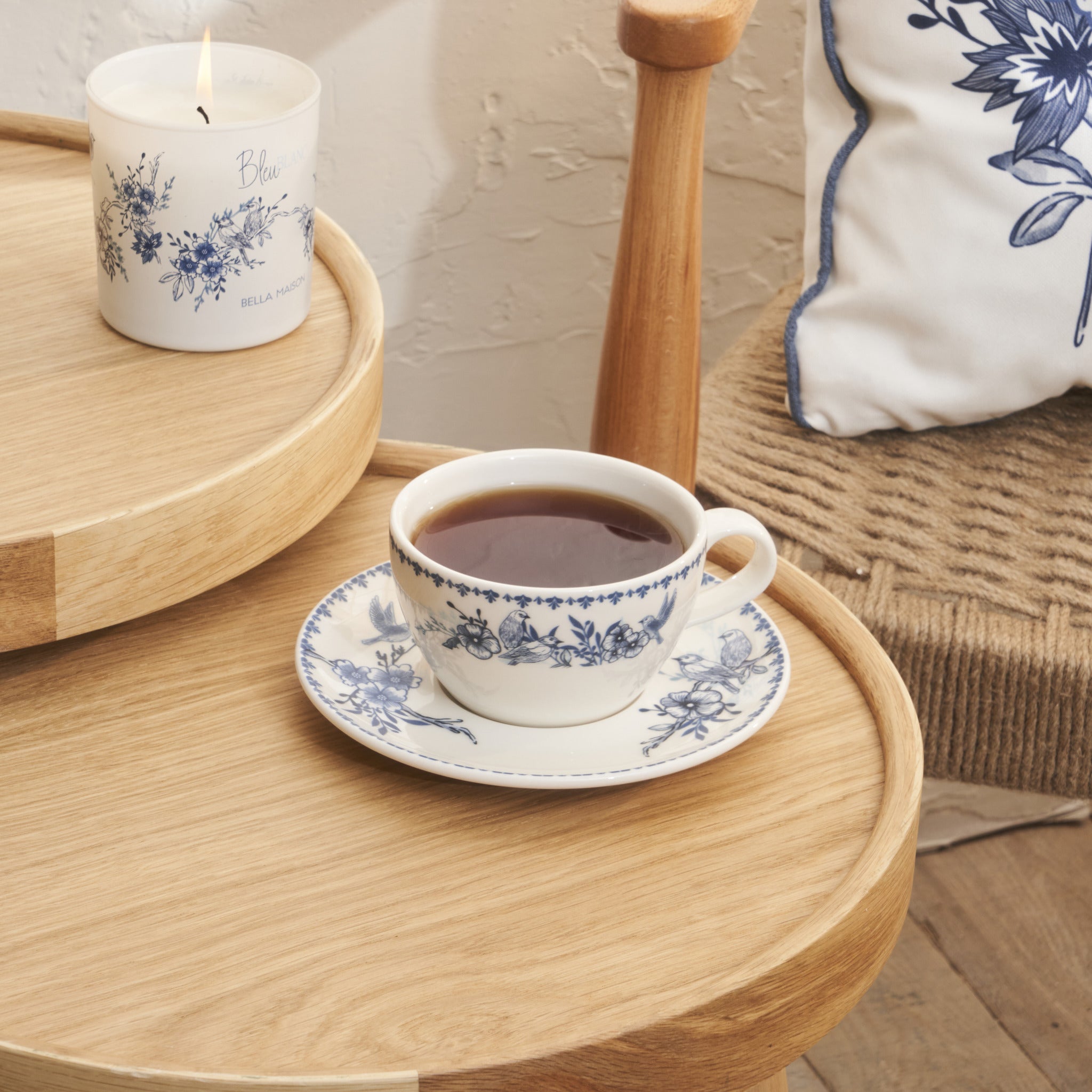 Bleu Blanc Porcelain Tea Cup (Set of 2)