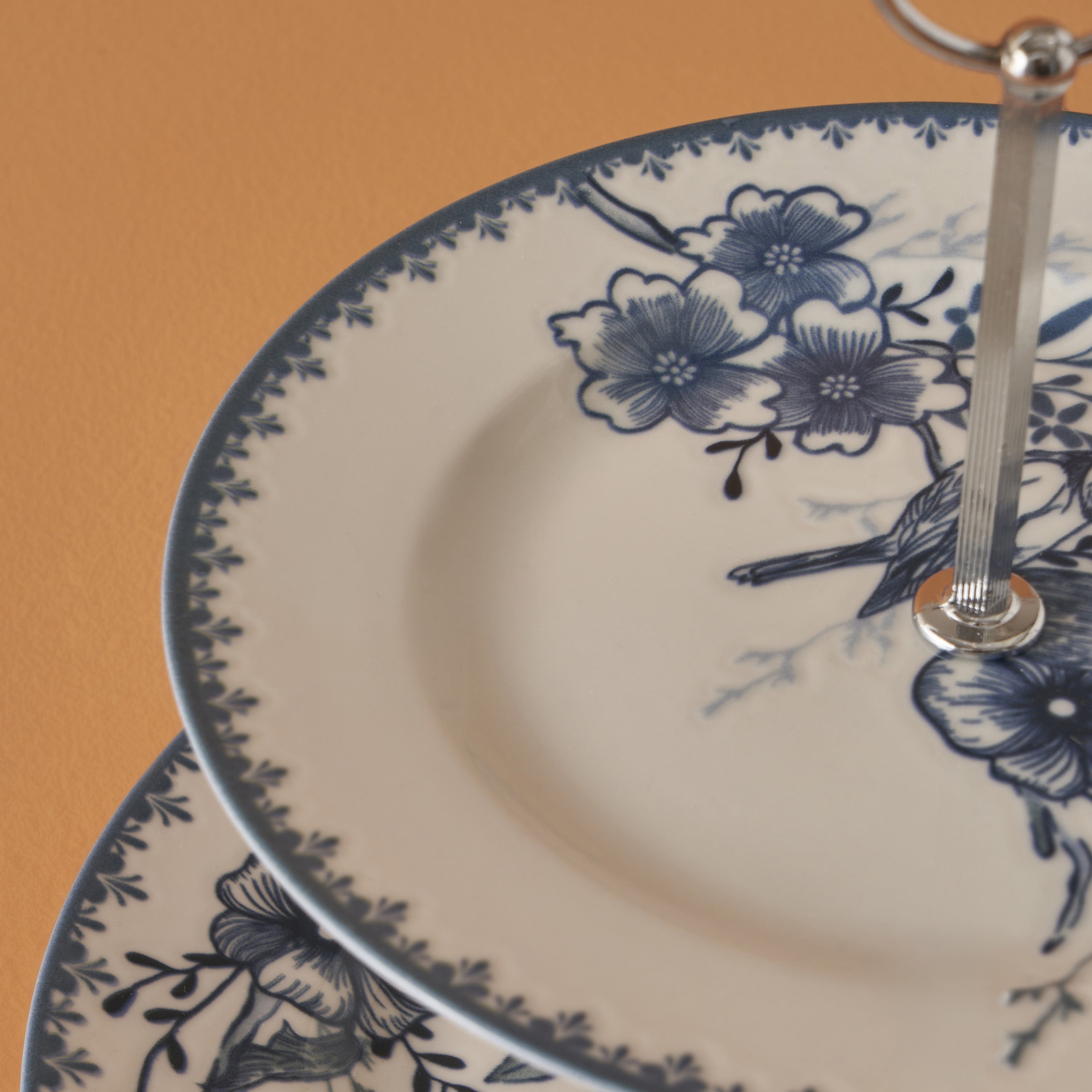 Bleu Blanc Porcelain 2-Tier Floral Print Serving Stand