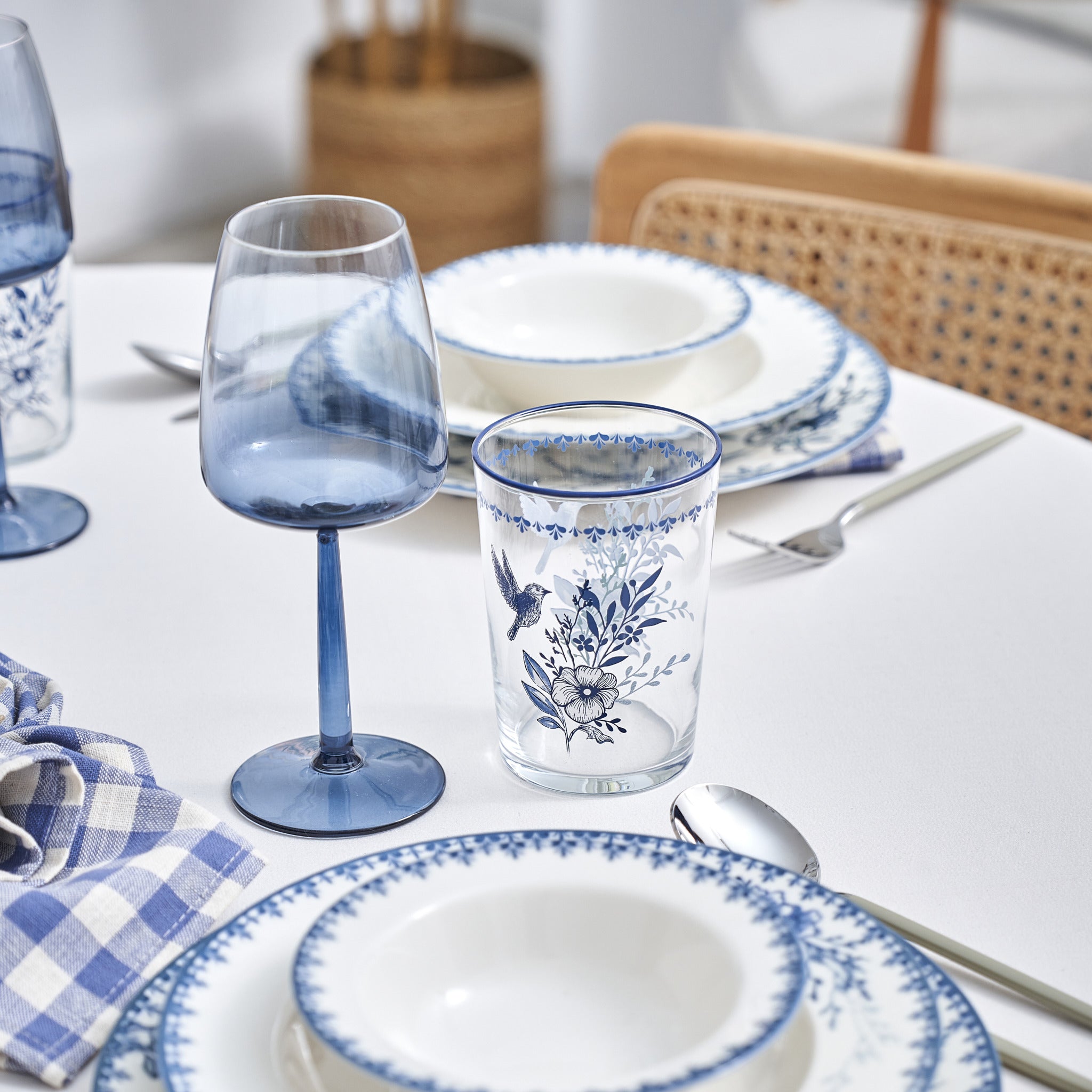 Bleu Blanc 24 Piece Porcelain Dinnerware Set