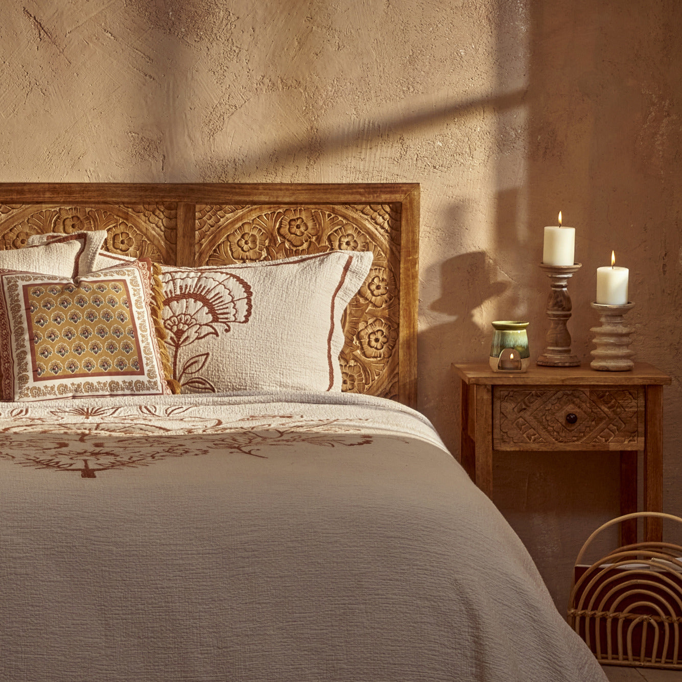 Indian Bloss Cotton Jacquard Coverlet with Shams