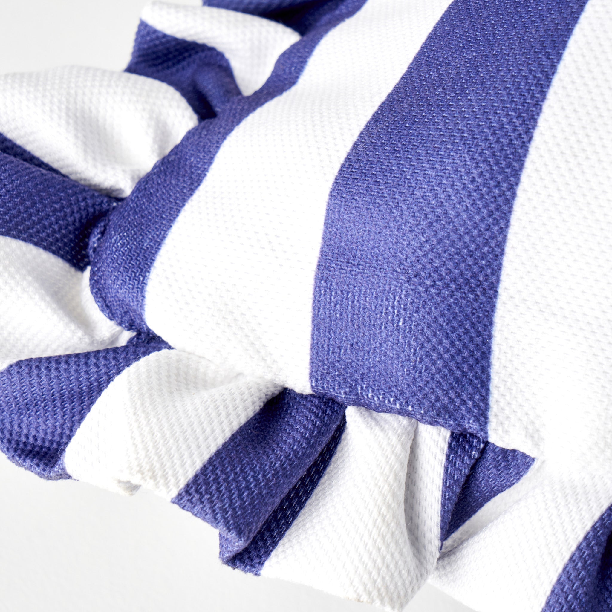 Line Ruffled Cushion Cover