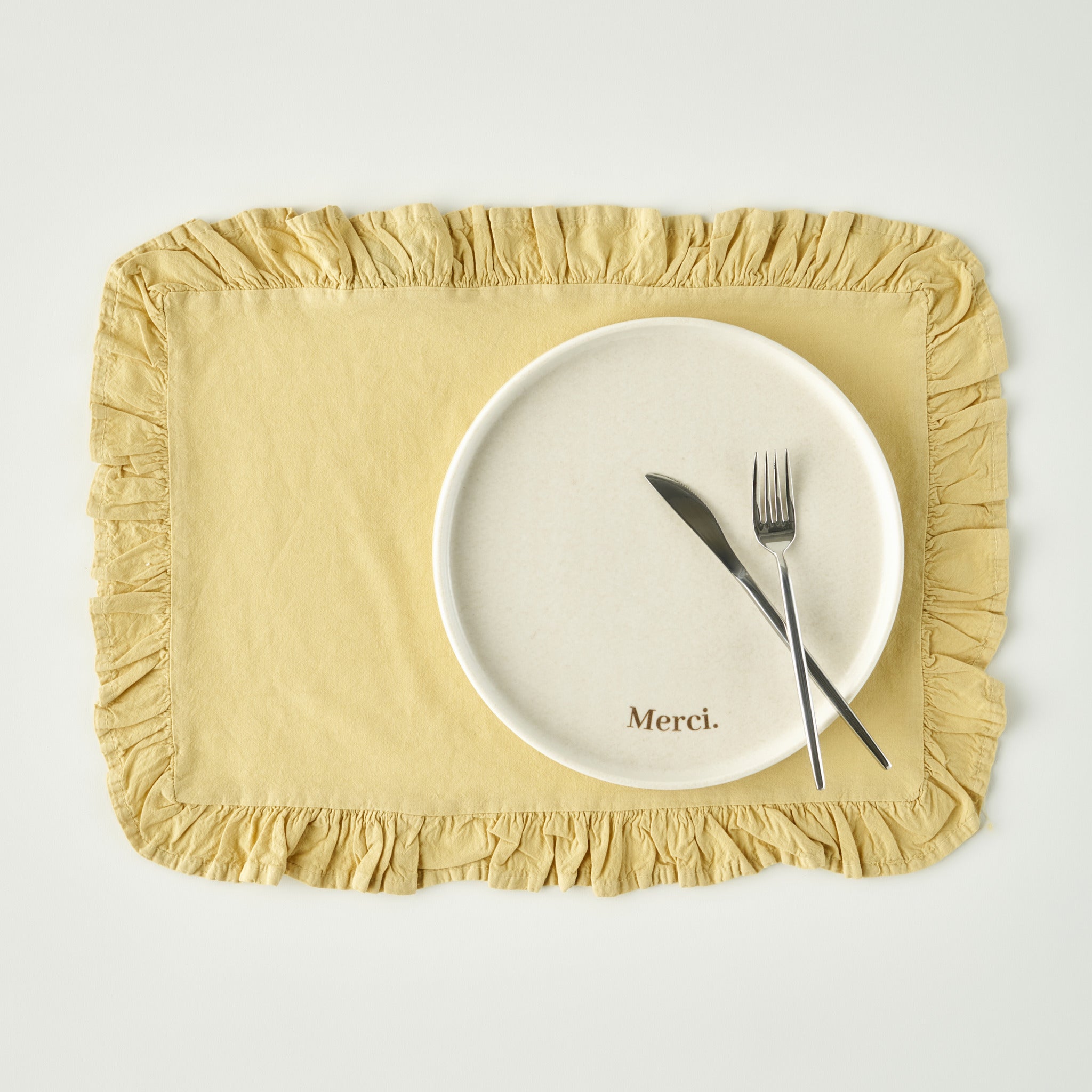 Elegance Cotton Ruffled Edge Placemat