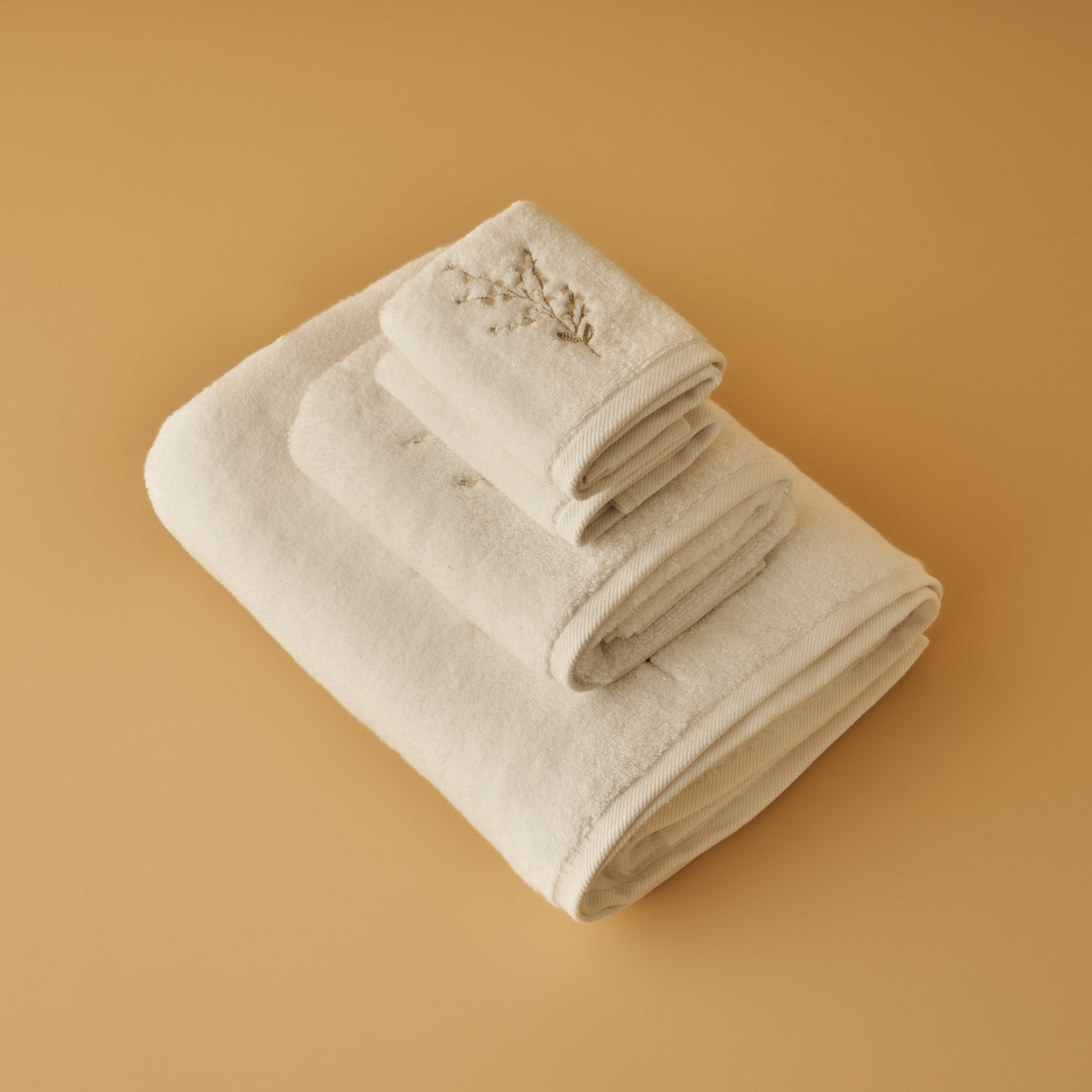 Exclusive Floral Embroidered Cotton Towel Set (4 Piece)