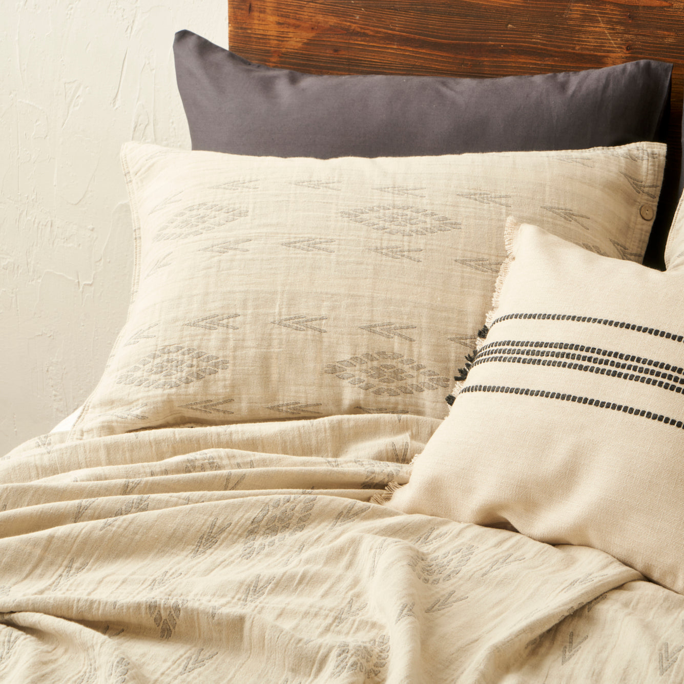 Merlin Cotton Coverlet with Shams