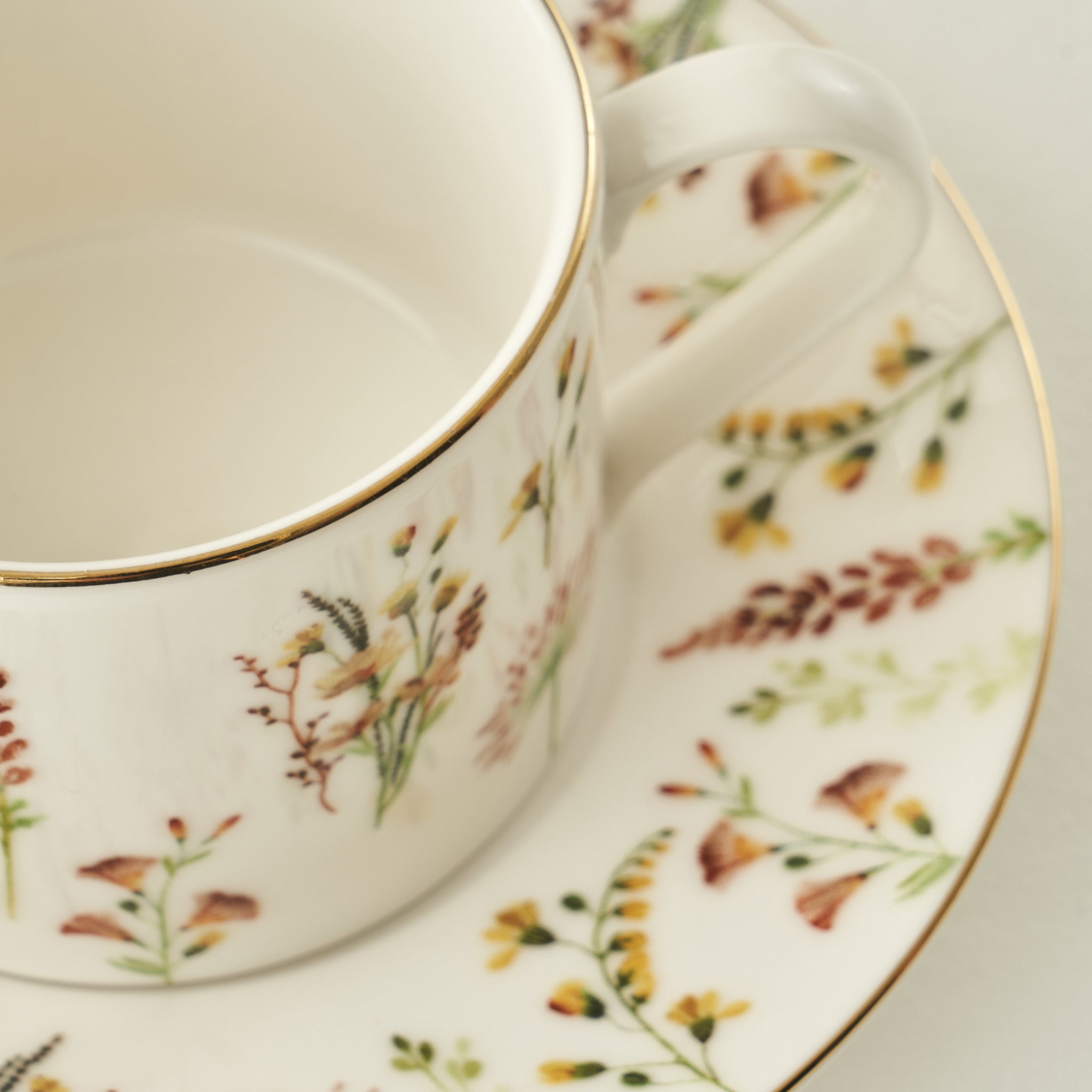 Flores Porcelain Tea Cup (Set of 2)