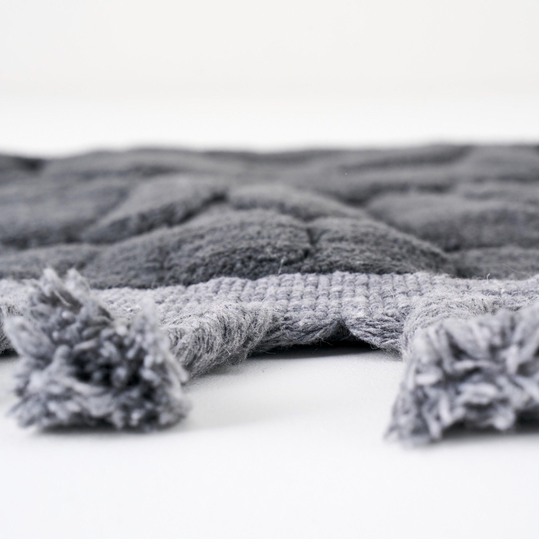 Sunshine Tasseled Cotton Bath Mat Set