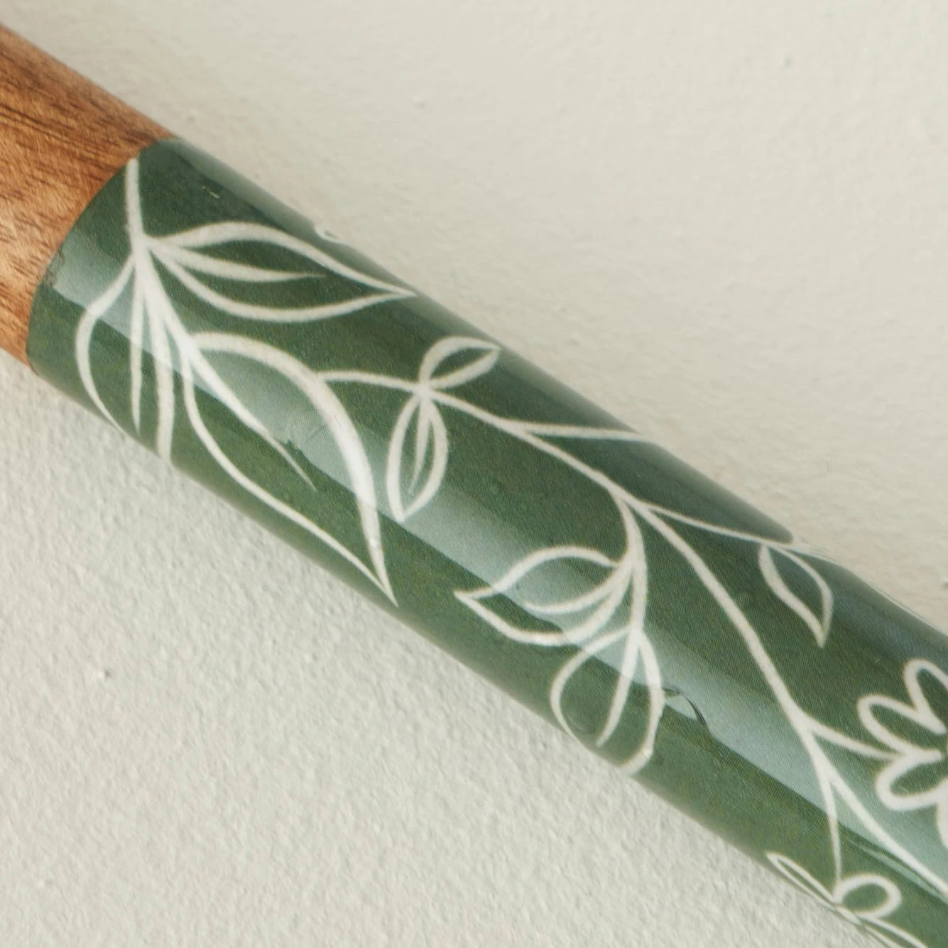 Floral Mango Wood Salad Serving Set (2 Pieces)