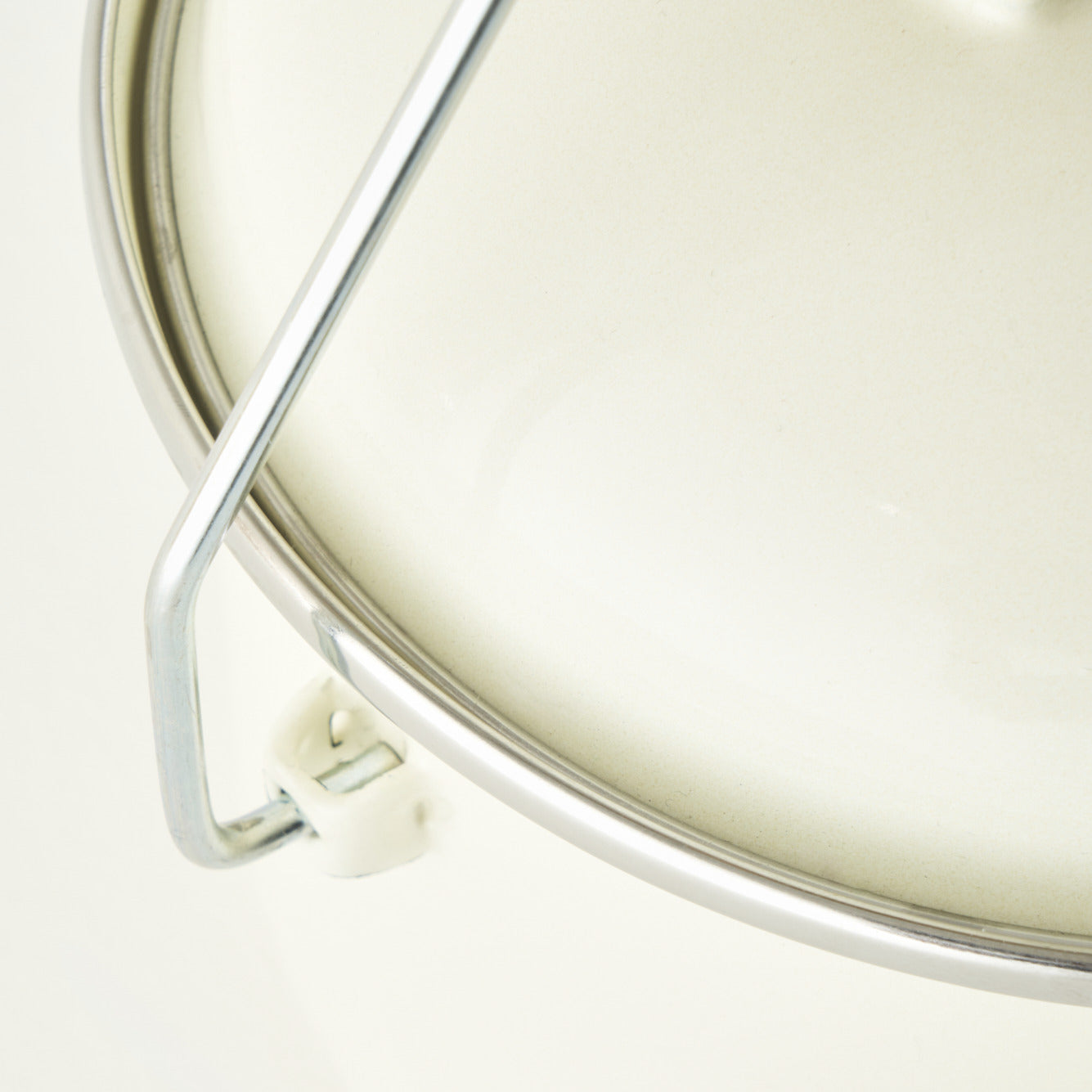 Cozy Printed Enamel Casserole Pot With Wooden Handle