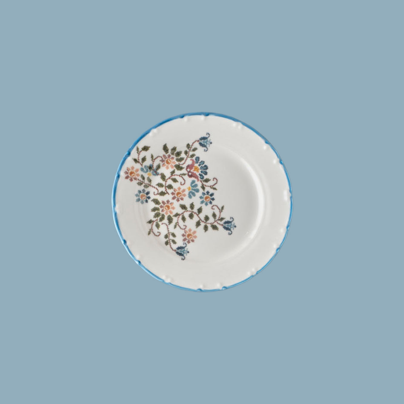 Vintage 24 Piece Porcelain Dinnerware Set