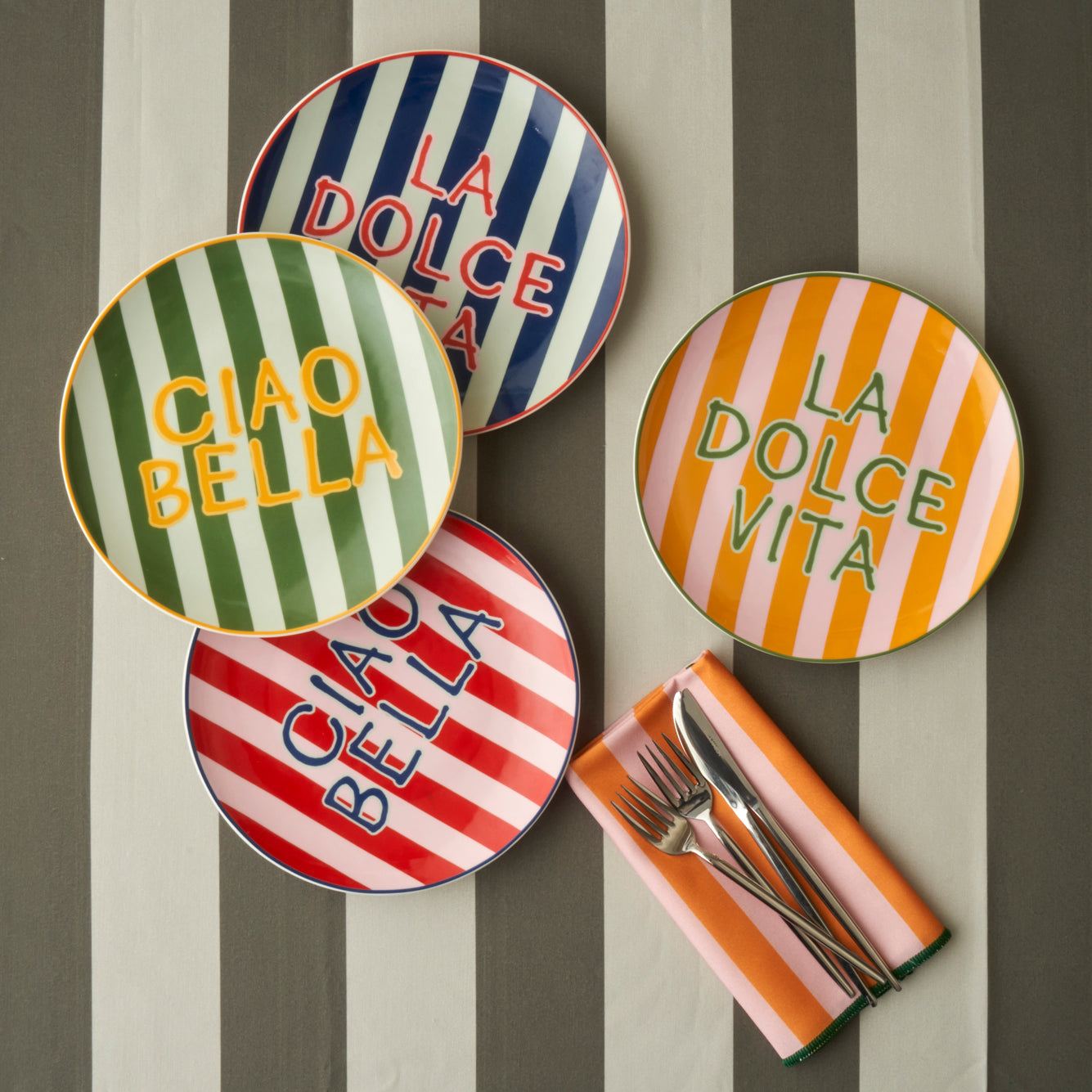 Line Dessert Plate