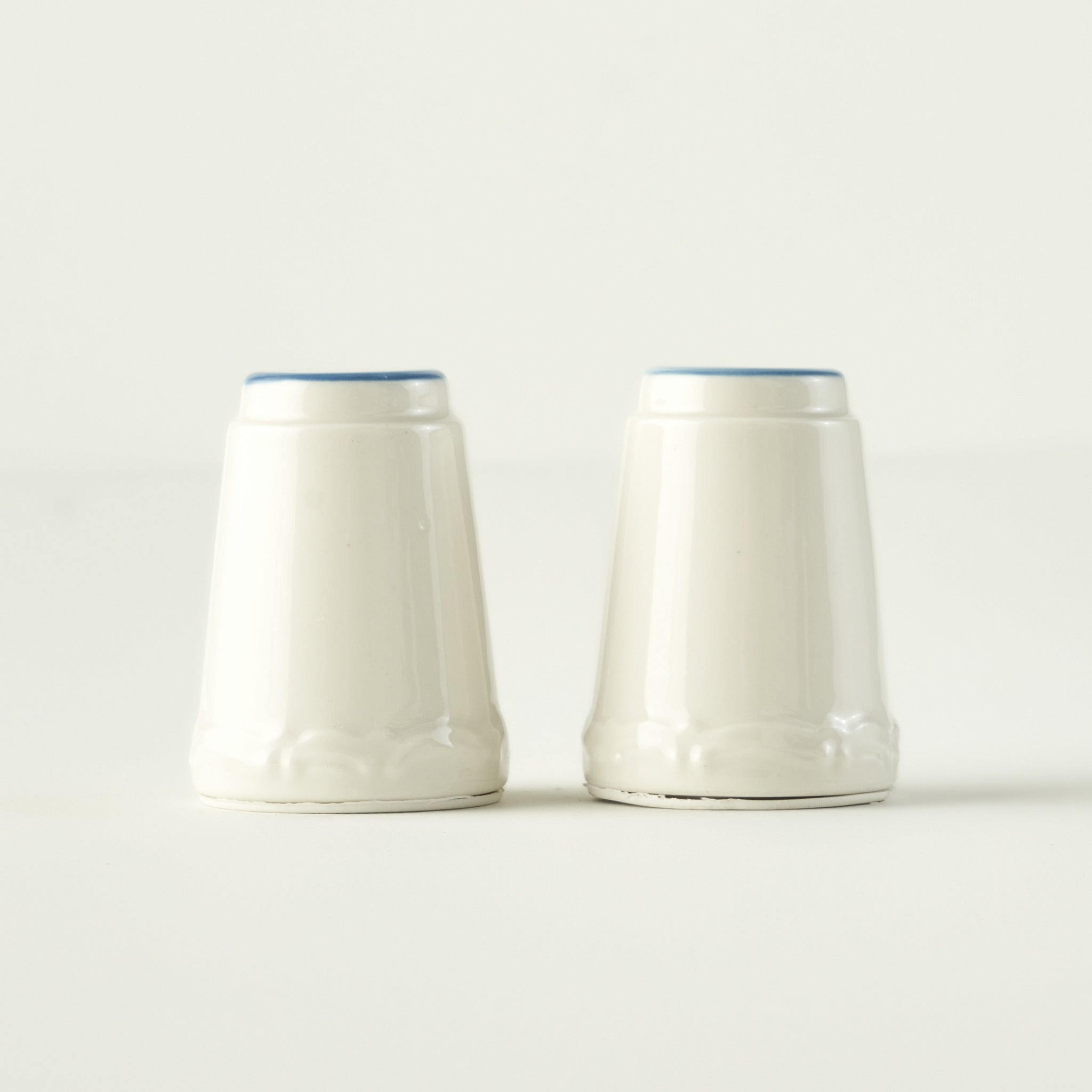 Vintage Salt Pepper Shaker Set