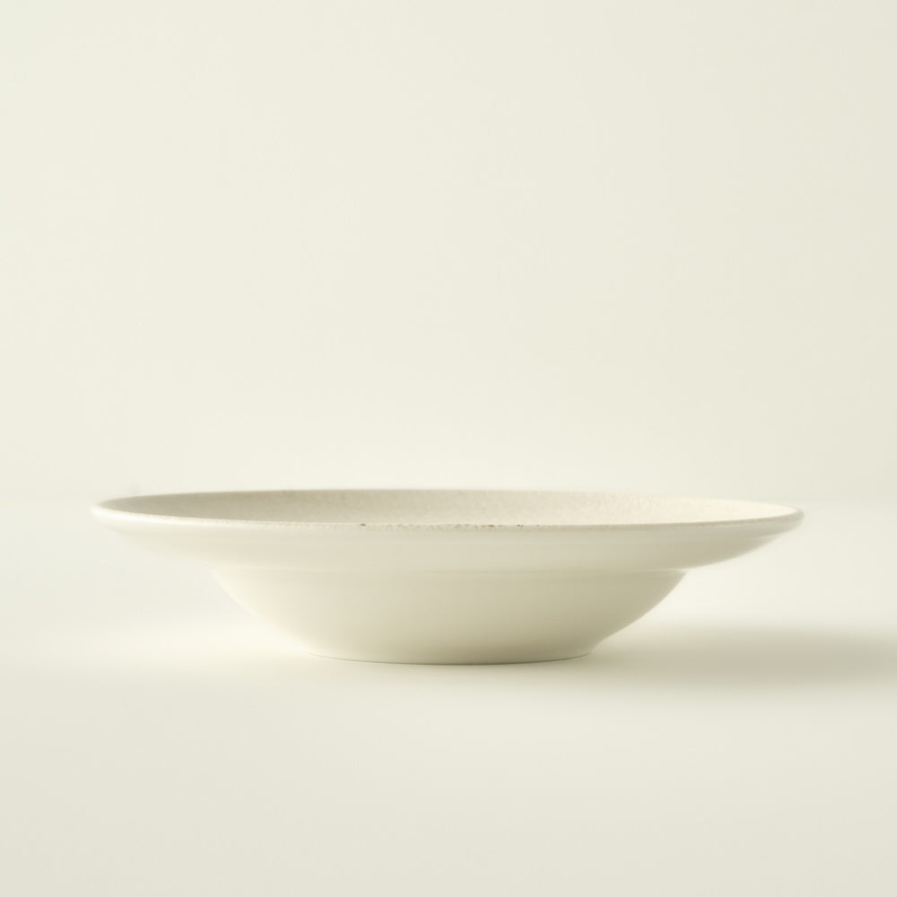Bon Appétit Pasta Plate side view