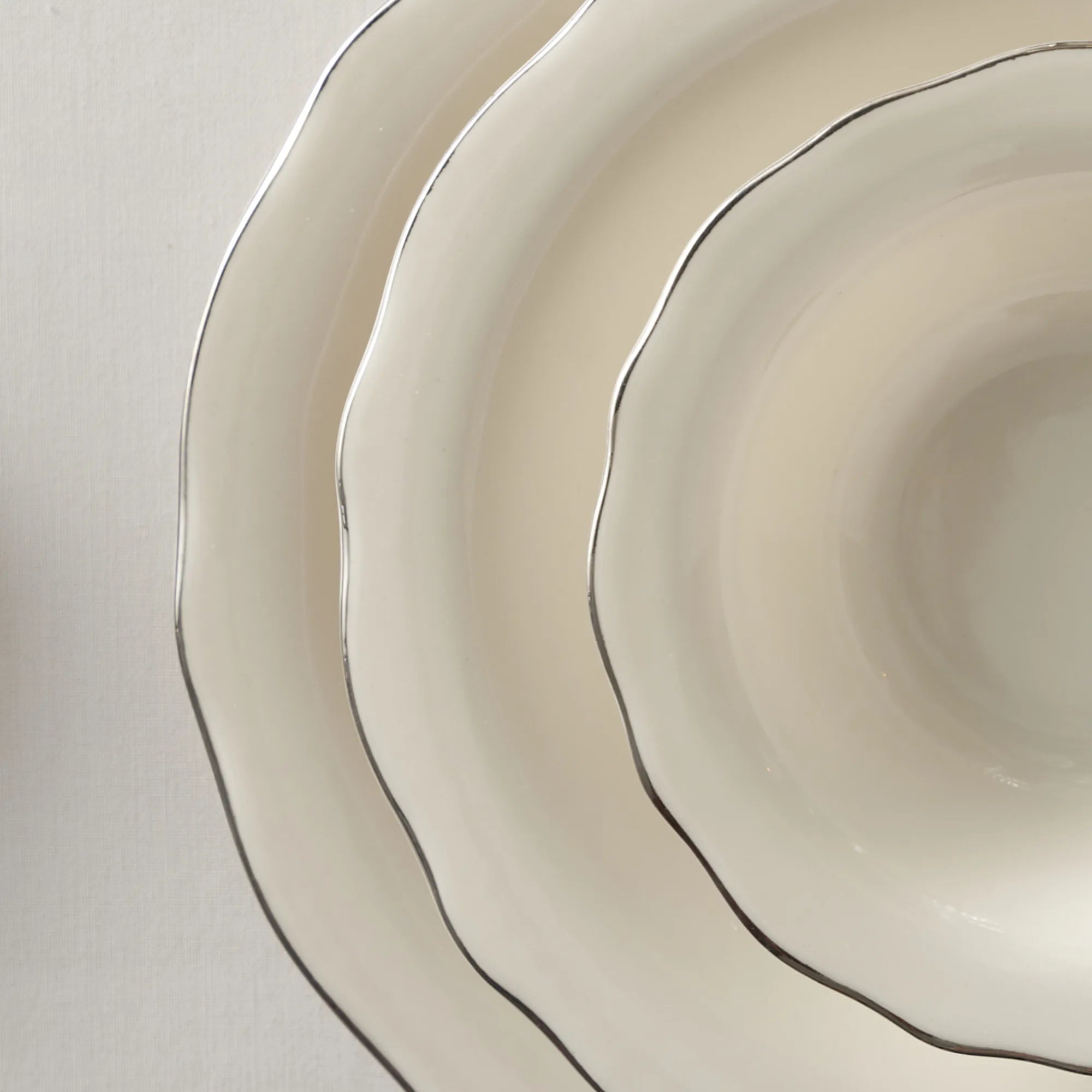 Victoria Porcelain 24 Piece Dinnerware Set Silver