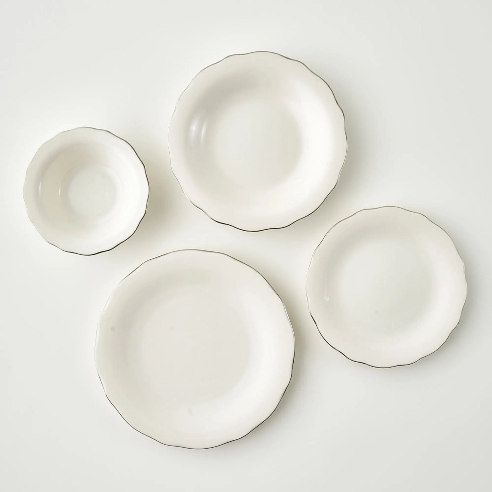 Victoria Porcelain 24 Piece Dinnerware Set Silver