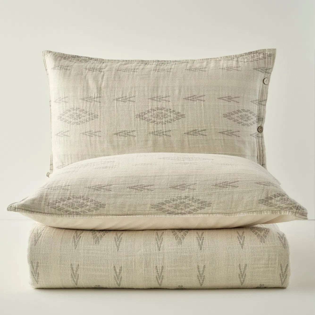 Merlin Cotton Coverlet with Shams