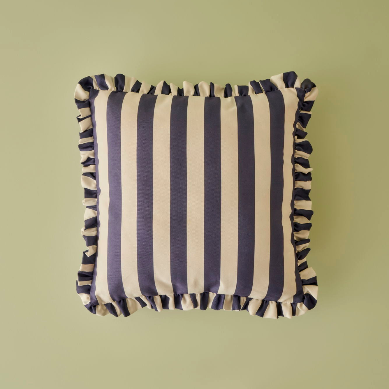 Line Ruffled Cushion Cover