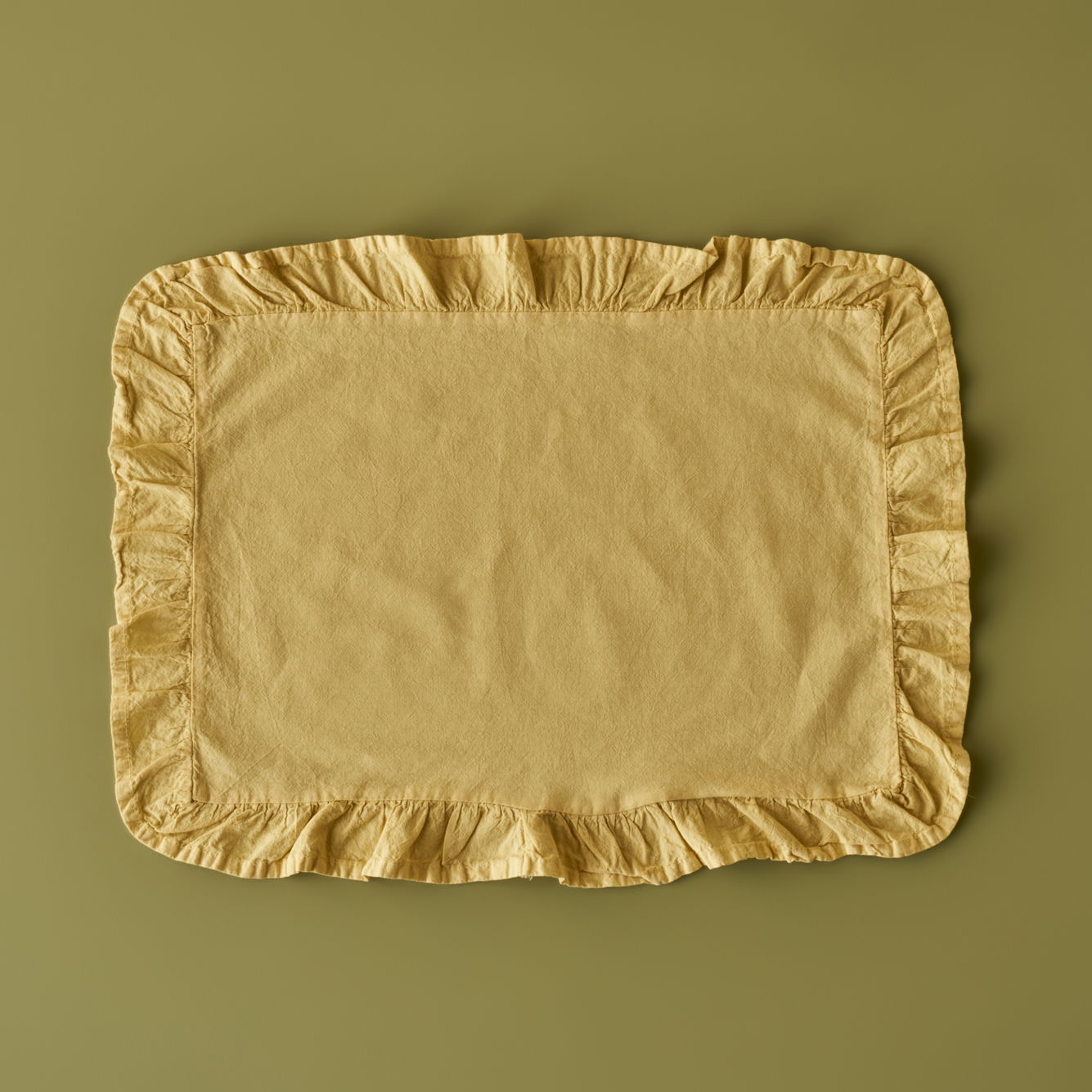 Elegance Cotton Ruffled Edge Placemat