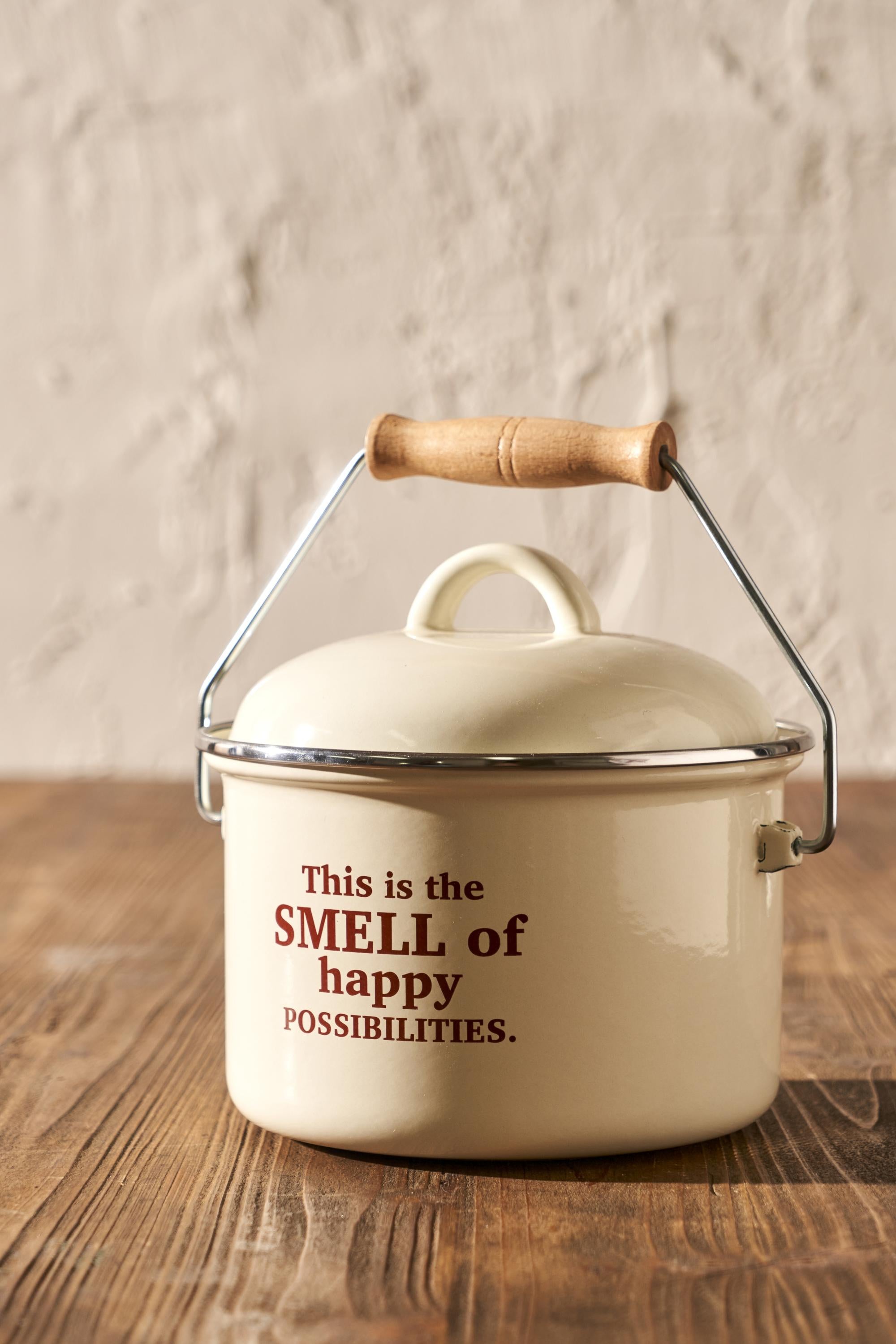 Cozy Printed Enamel Casserole Pot With Wooden Handle