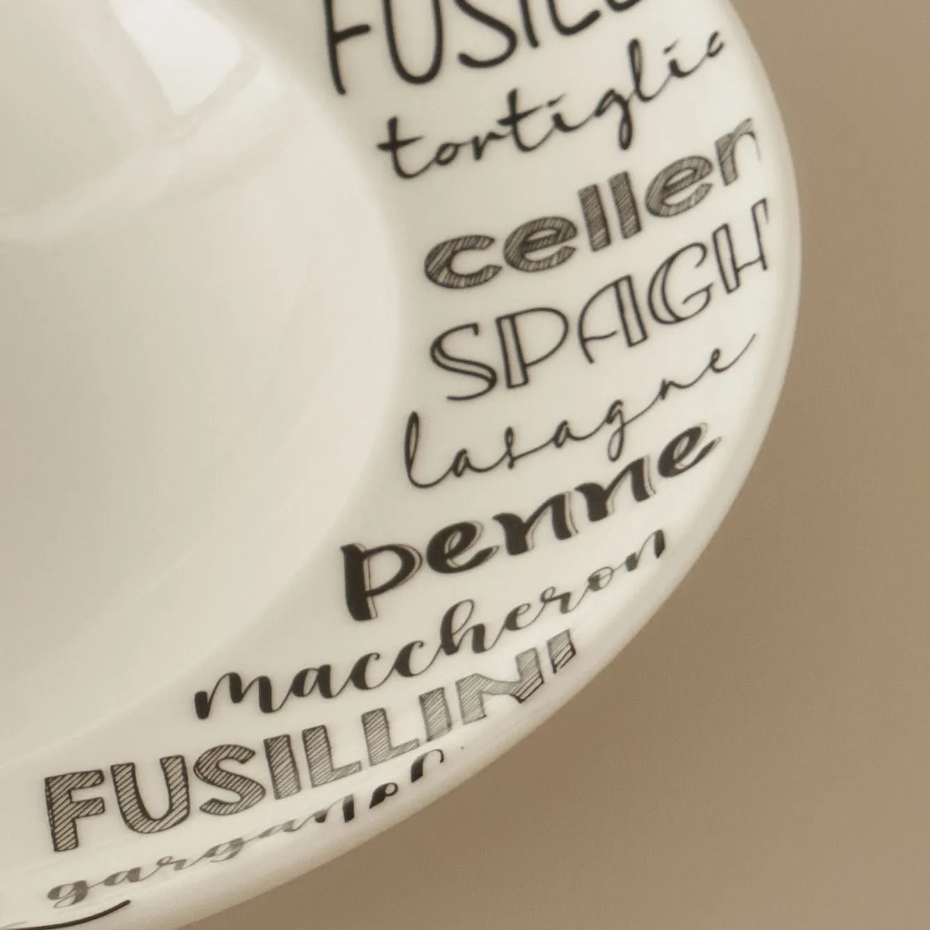 Alfredo Porcelain Pasta Bowl detail view