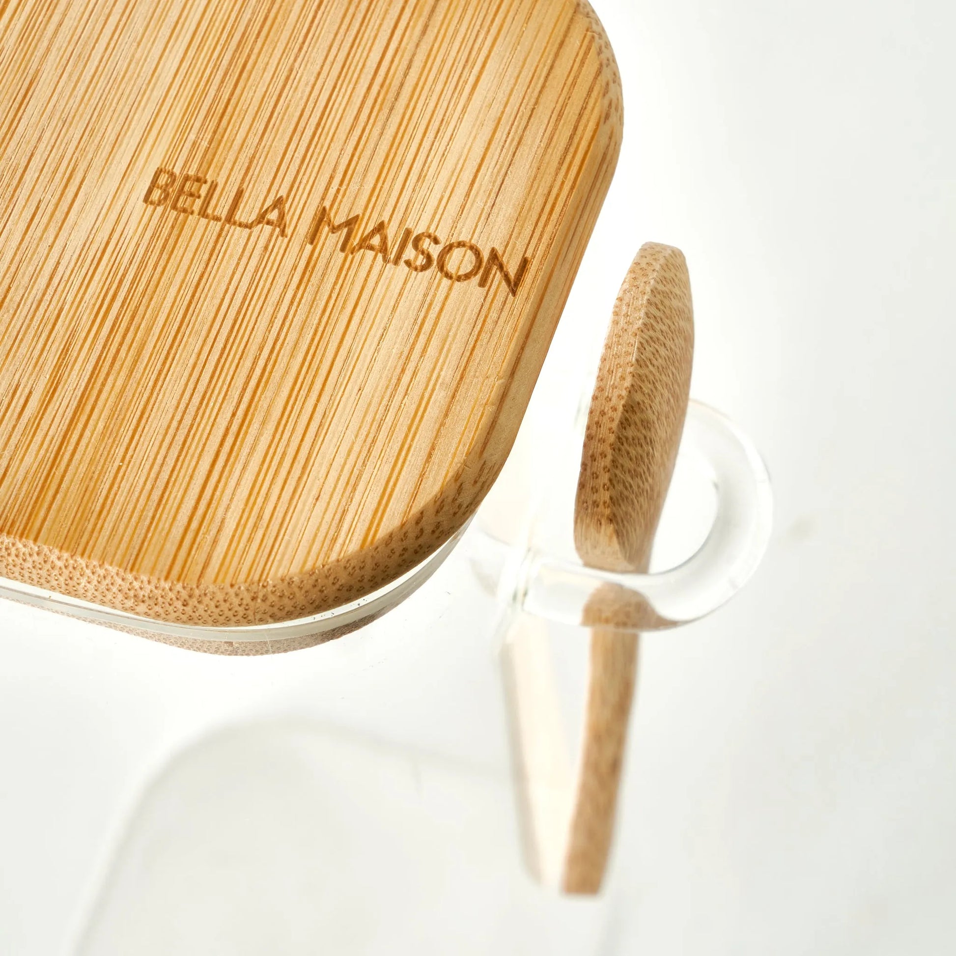 Alice Jar with Bamboo Lid & Spoon texture detail
