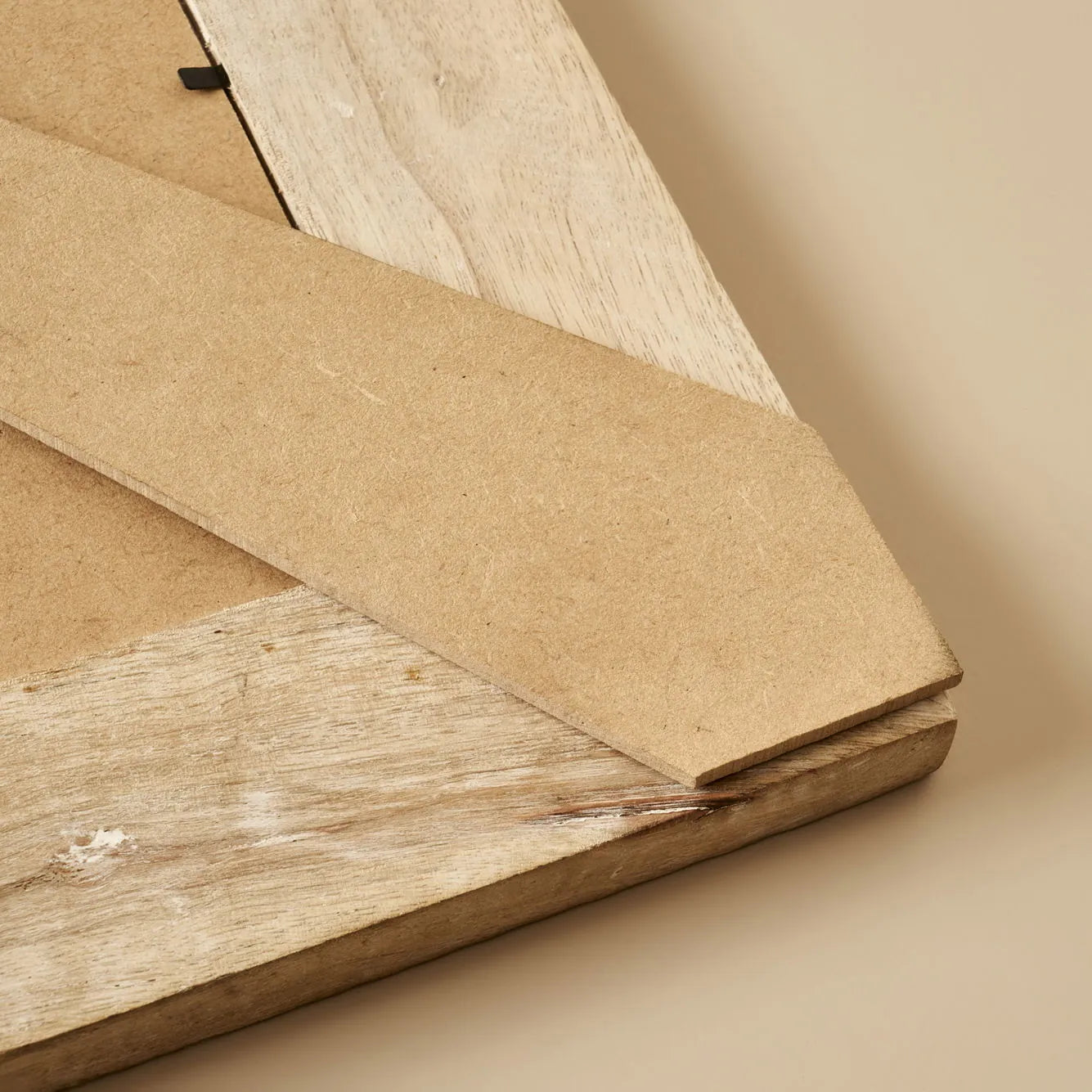 Aria Mango Wood Decorative Frame design detail