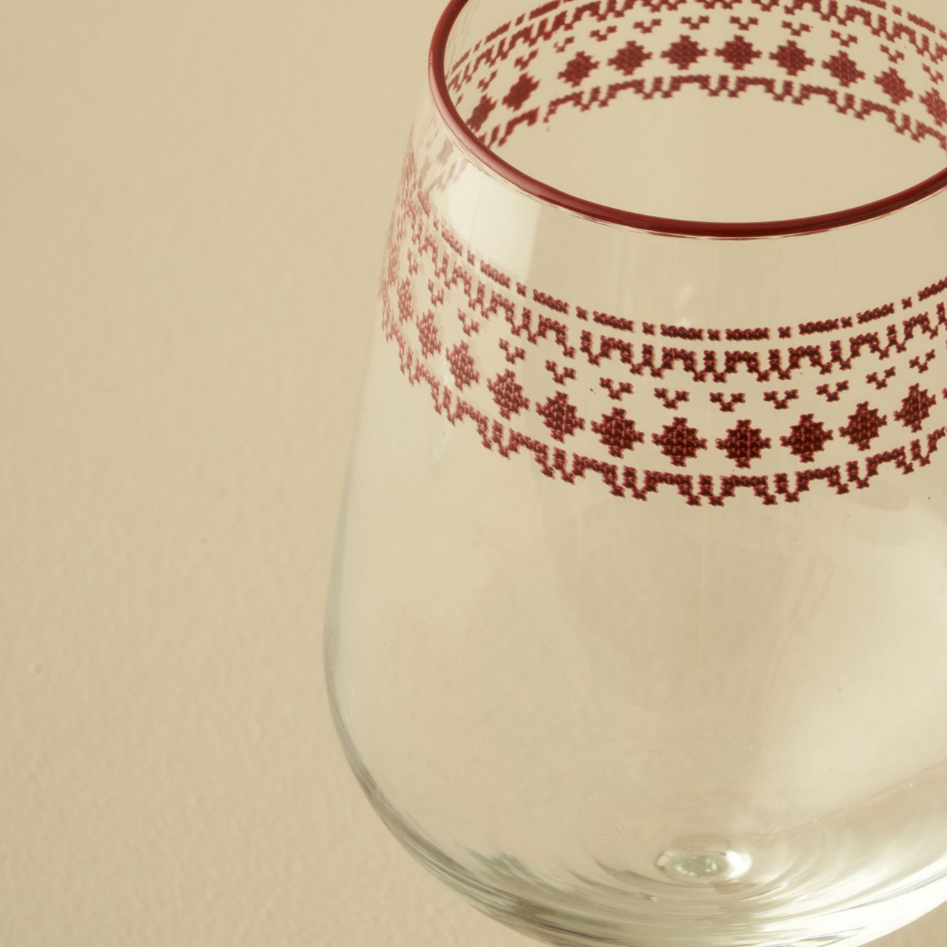 Jolly Festive Wine Glass
