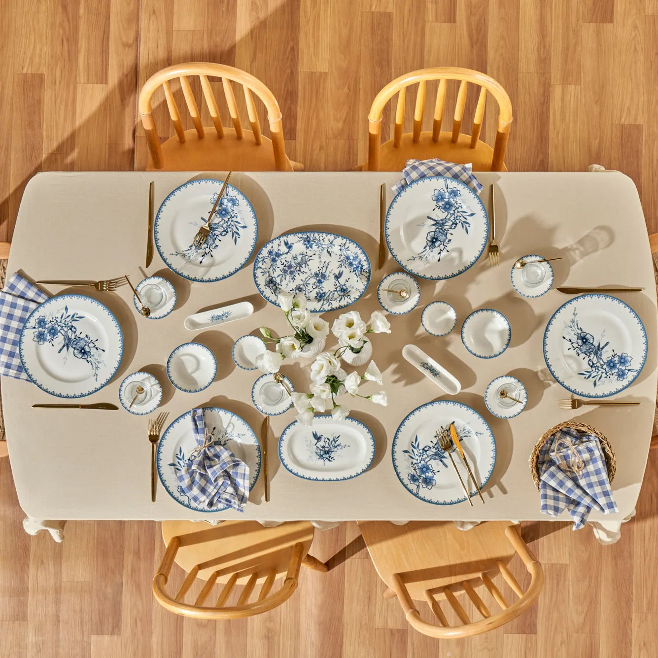 Bleu Blanc 26 Piece Breakfast Set texture detail