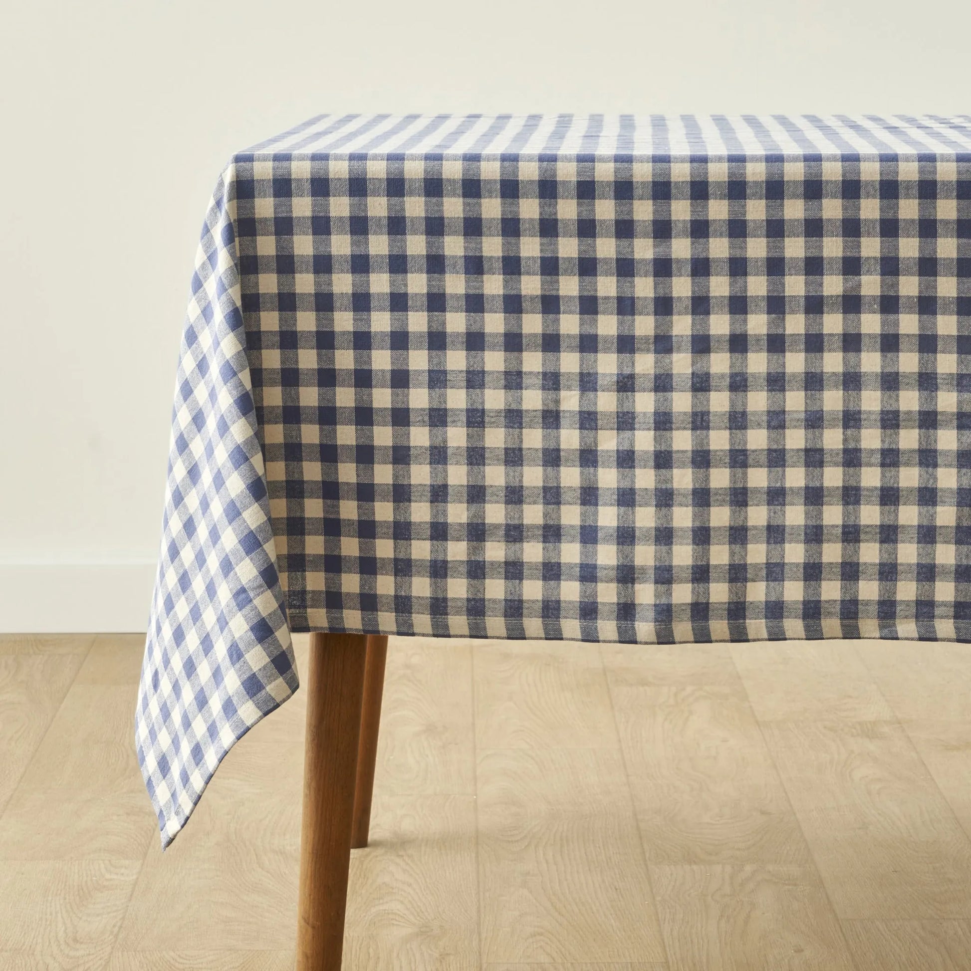 Bleu Blanc Gingham Cotton Tablecloth side view