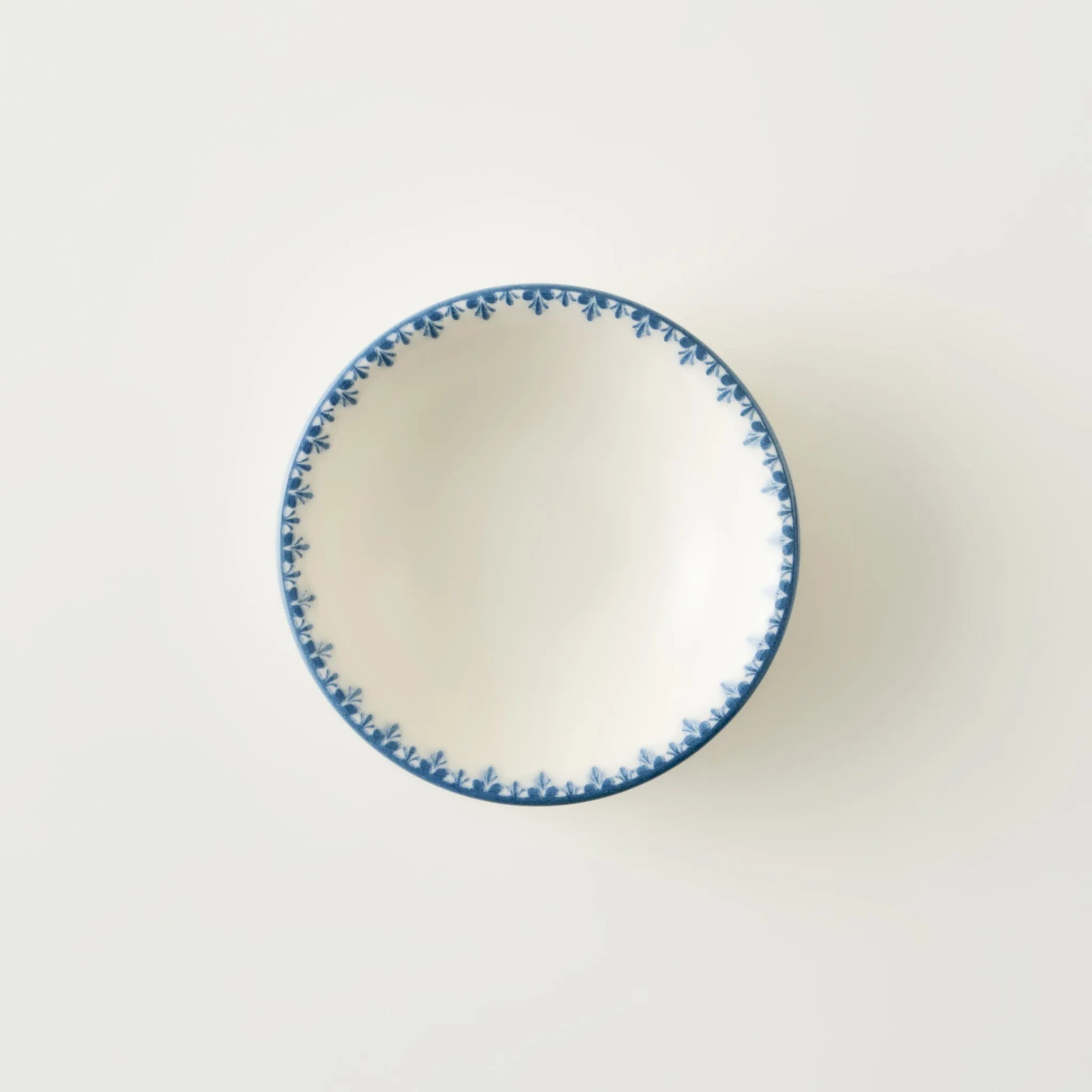 Bleu Blanc Porcelain Appetizer Bowl side view