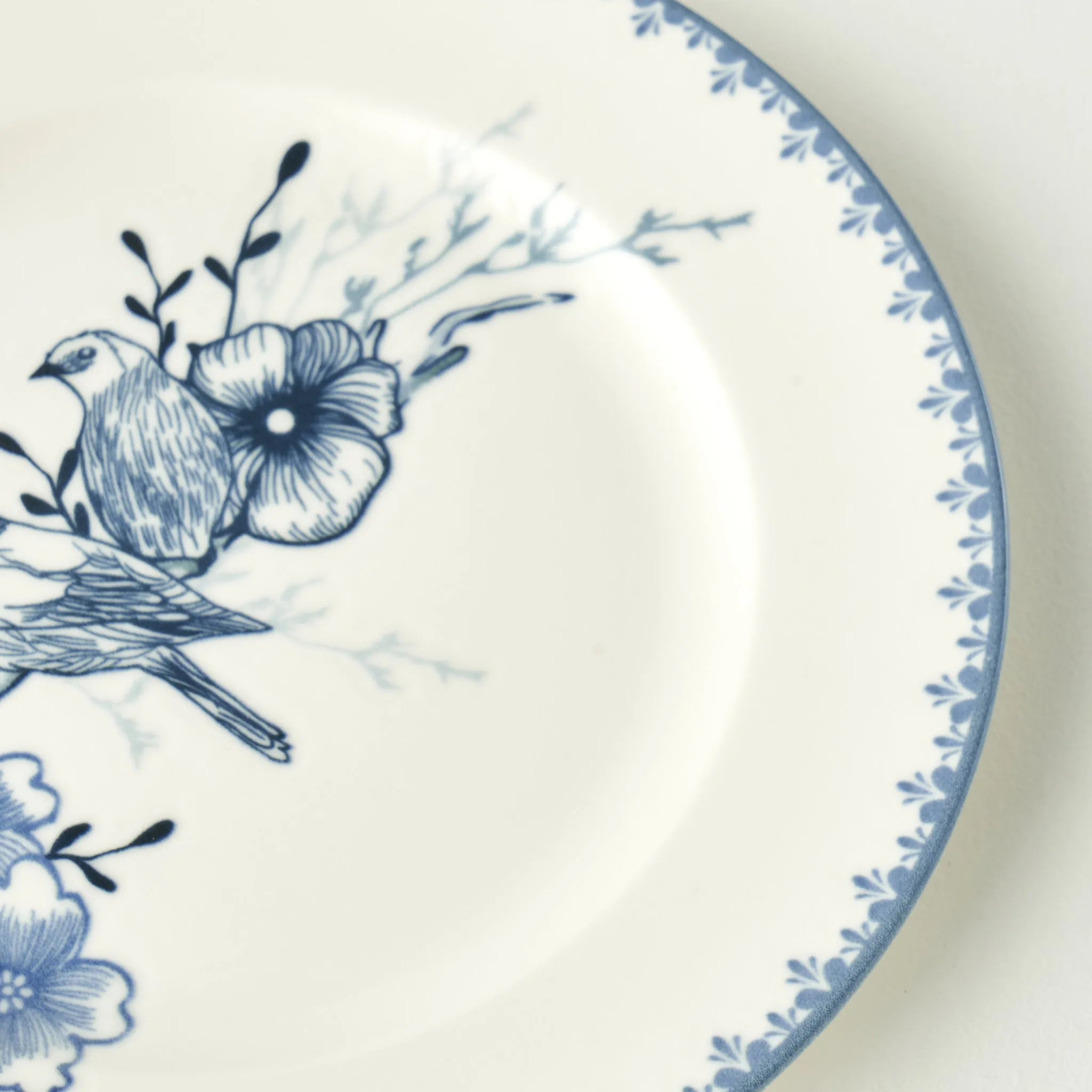 Bleu Blanc Porcelain Dessert Plate detail view